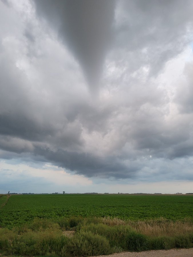 Tornado confirmed by trained spotter northwest of Prinsburg Sunday night - Vimarsana News