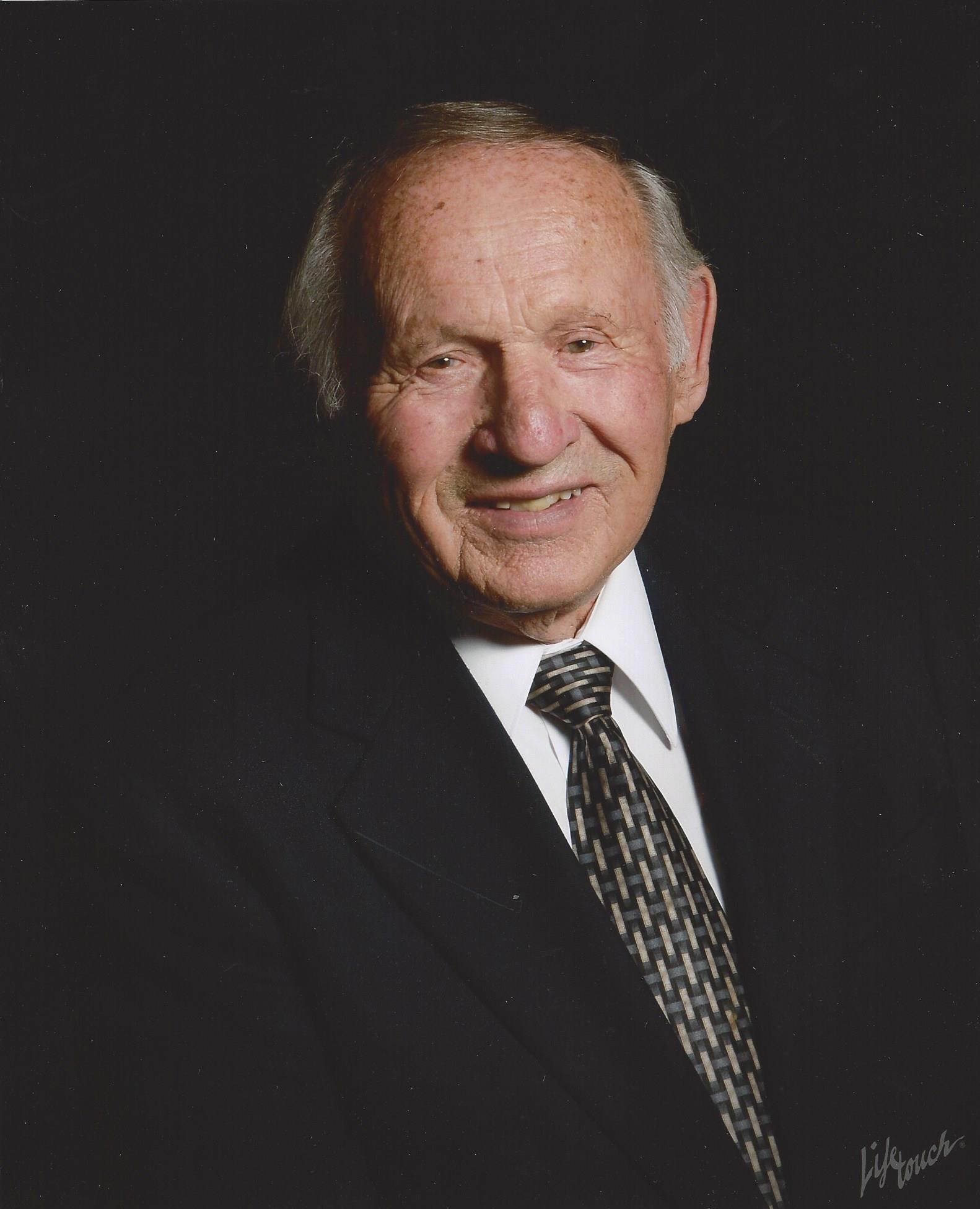 Harvey Wollman, the last Democratic governor of South Dakota, reflects on changes in state politics - Vimarsana News