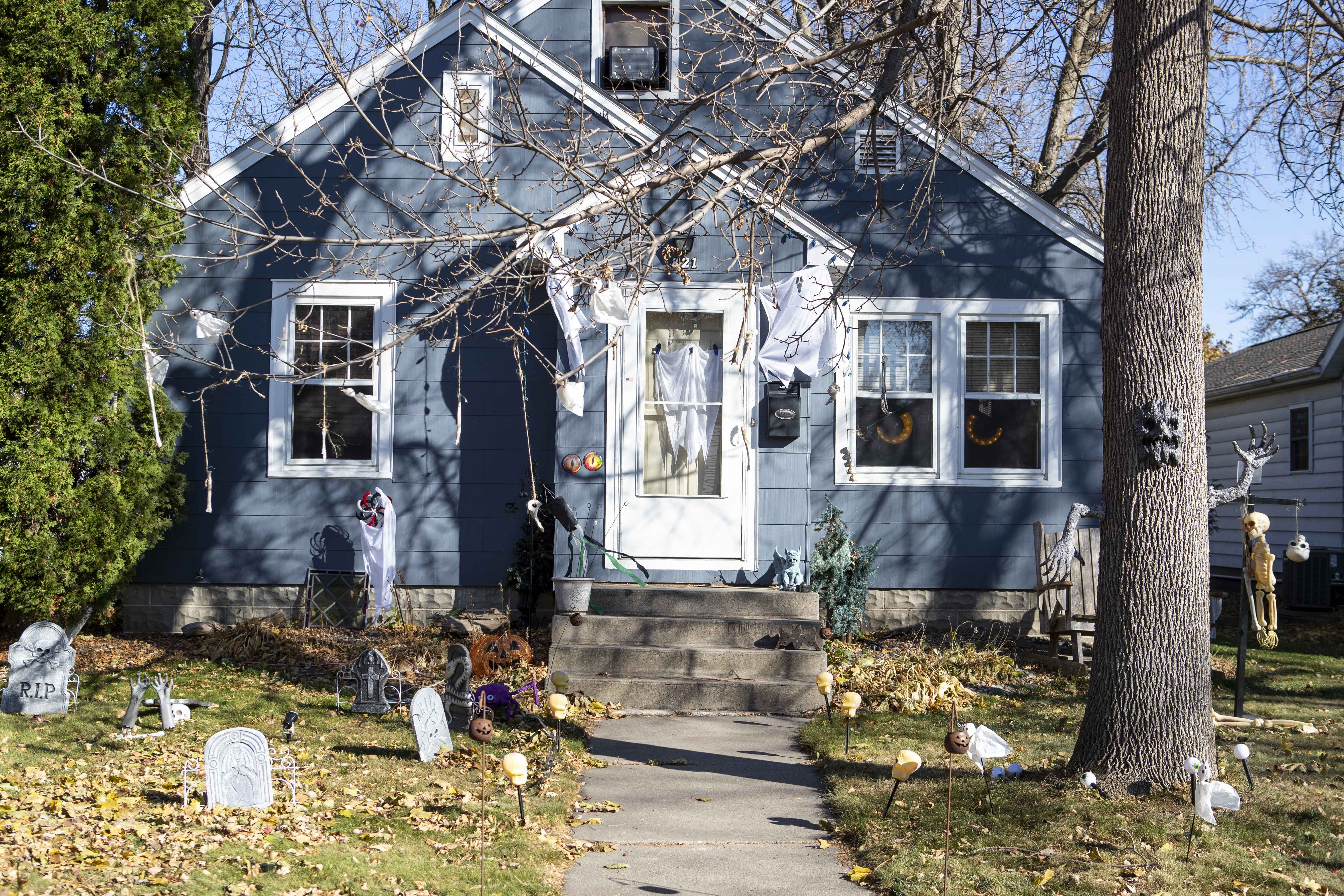 PHOTOS: Spooky home decor ready for Halloween frights - Vimarsana News