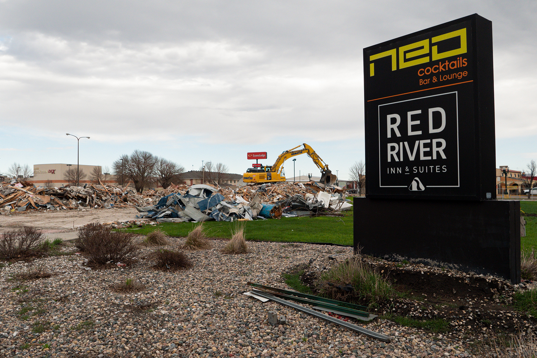 Red River Inn and Suites demolition in progress, future of site unknown - Vimarsana News