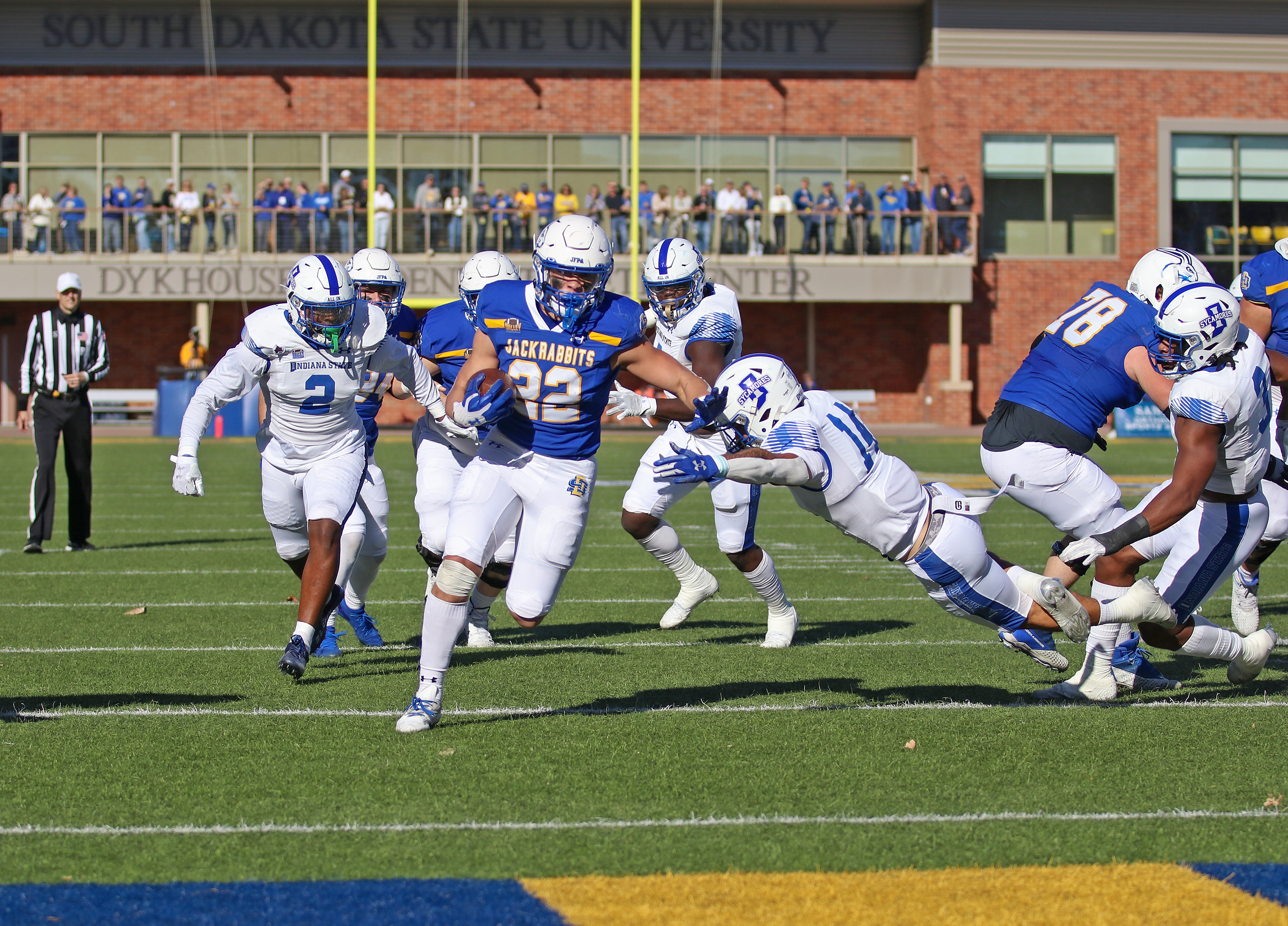 No. 1 Jackrabbits 'start fast, stay fast', topple Indiana State to move to 8-1 - Vimarsana News