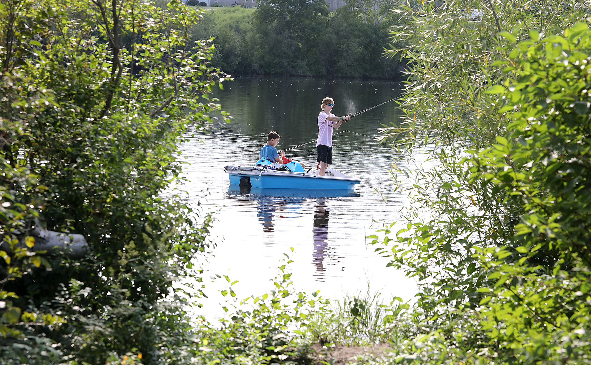 Photos: Paddling pals - Vimarsana News