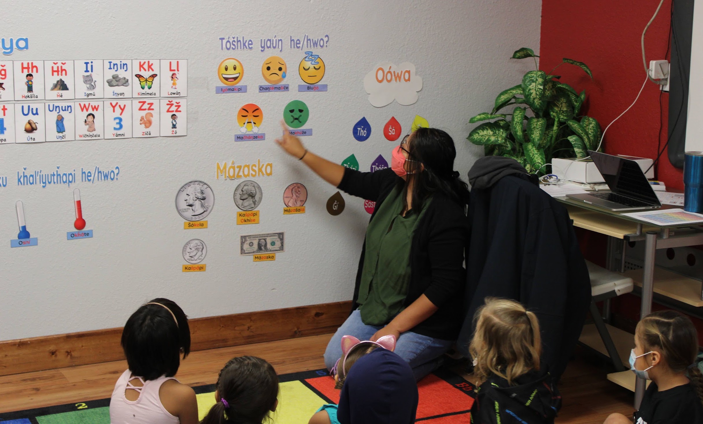 As Native students continue to struggle in S.D. schools, a Lakota-immersion model emerges - Vimarsana News