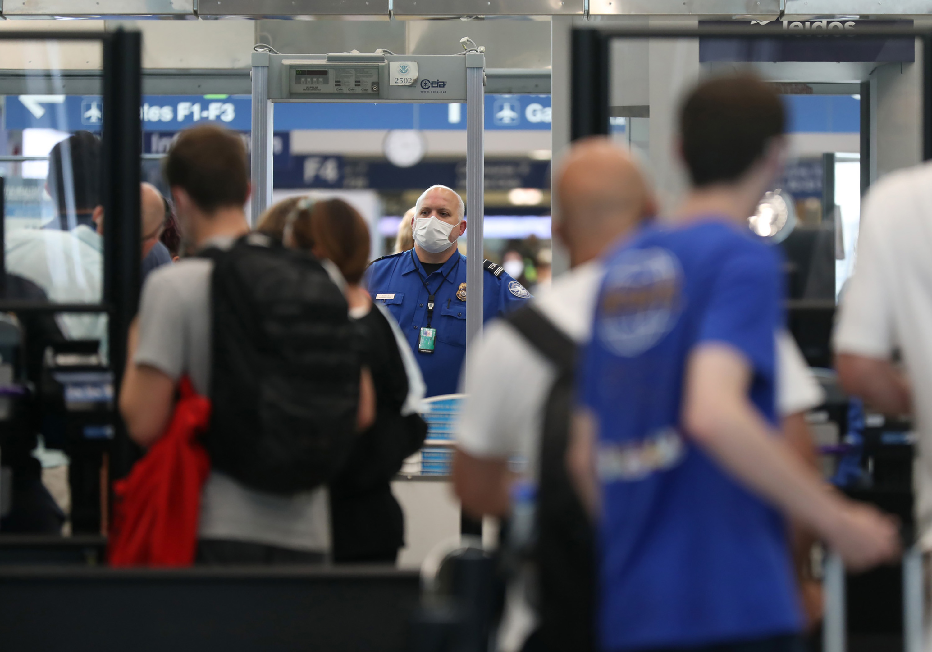 Sheldon Jacobson: COVID-19 cases among TSA officers shows effects of end to federal mask mandate - Vimarsana News