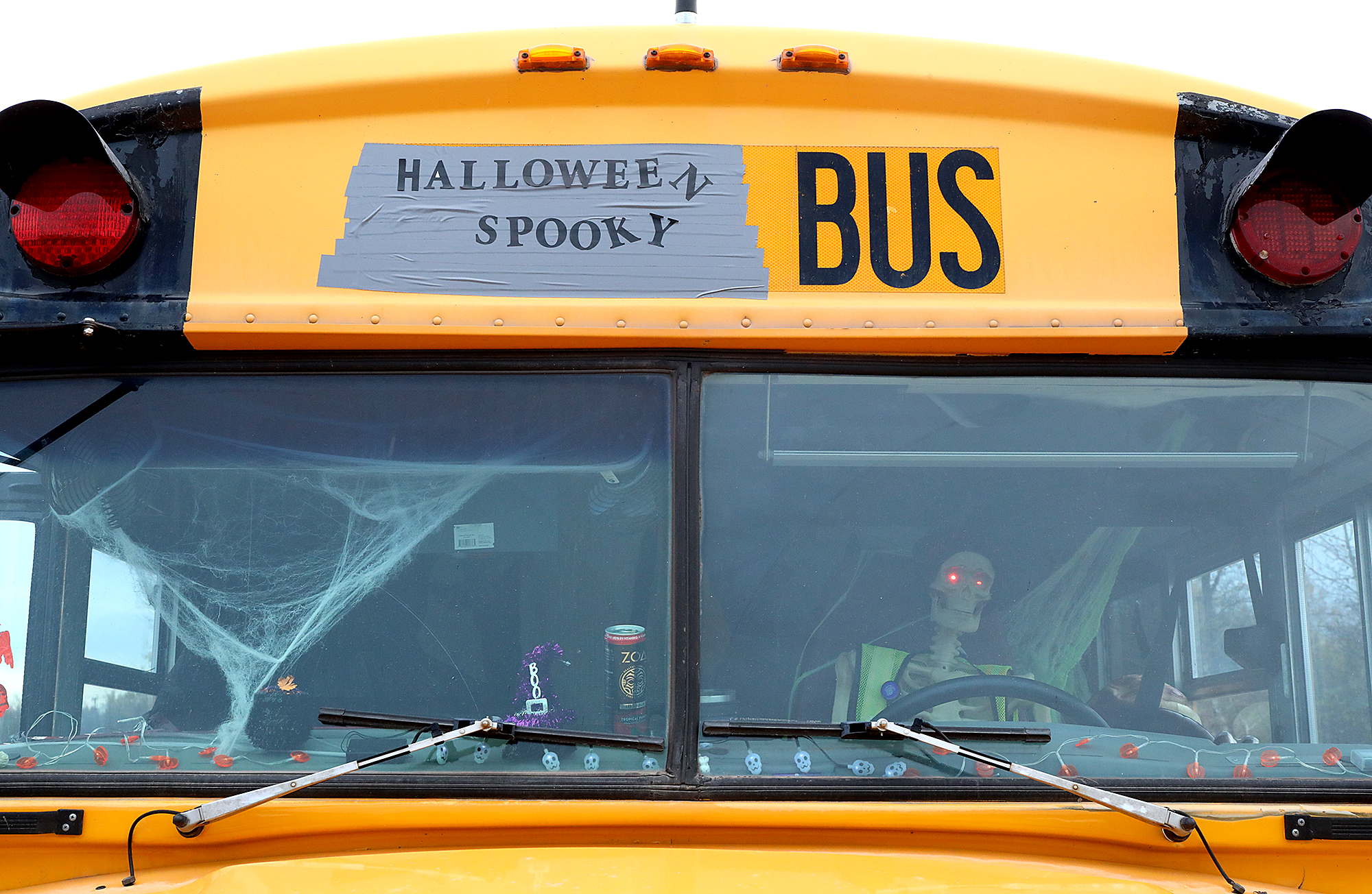 Dispatches from Douglas County: A spooky bus, 20 years of Shirts Unlimited and a record-breaking Yellowjacket - Vimarsana News