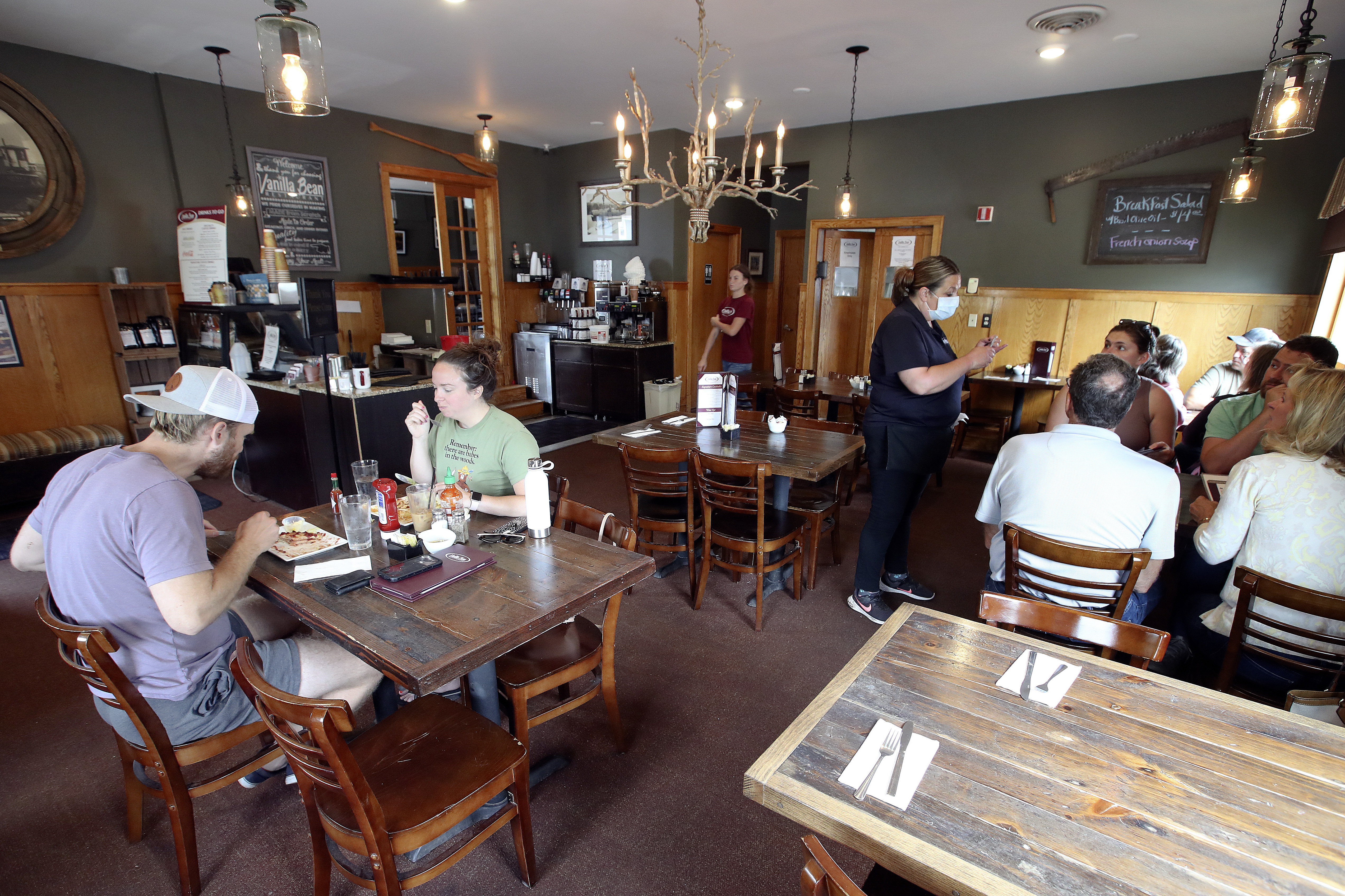 Vanilla Bean owners put Two Harbors restaurant up for sale - Vimarsana News