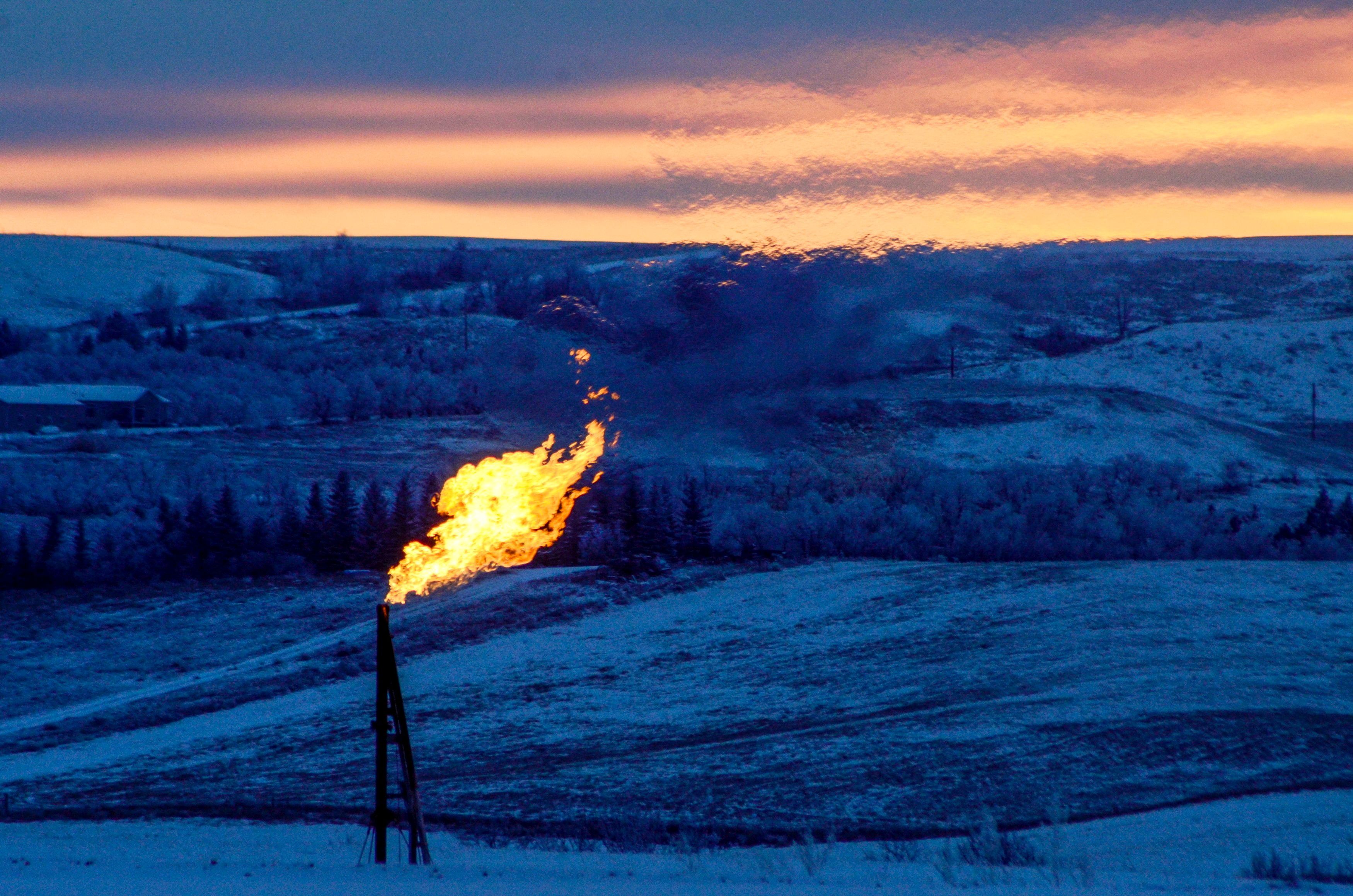 Top oil states vie for carbon capture oversight to speed up permits - Vimarsana News