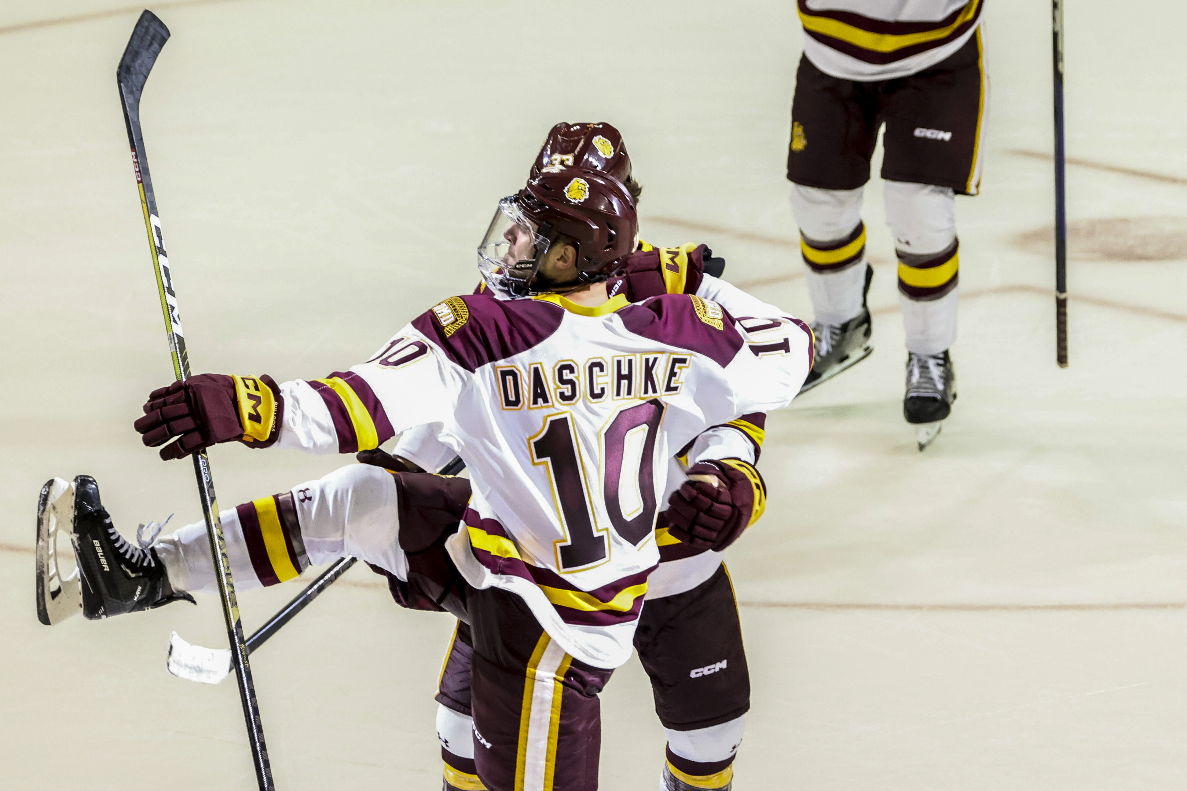 Howard, Daschke make immediate impacts in Bulldogs' 3-2 win over Arizona State - Vimarsana News