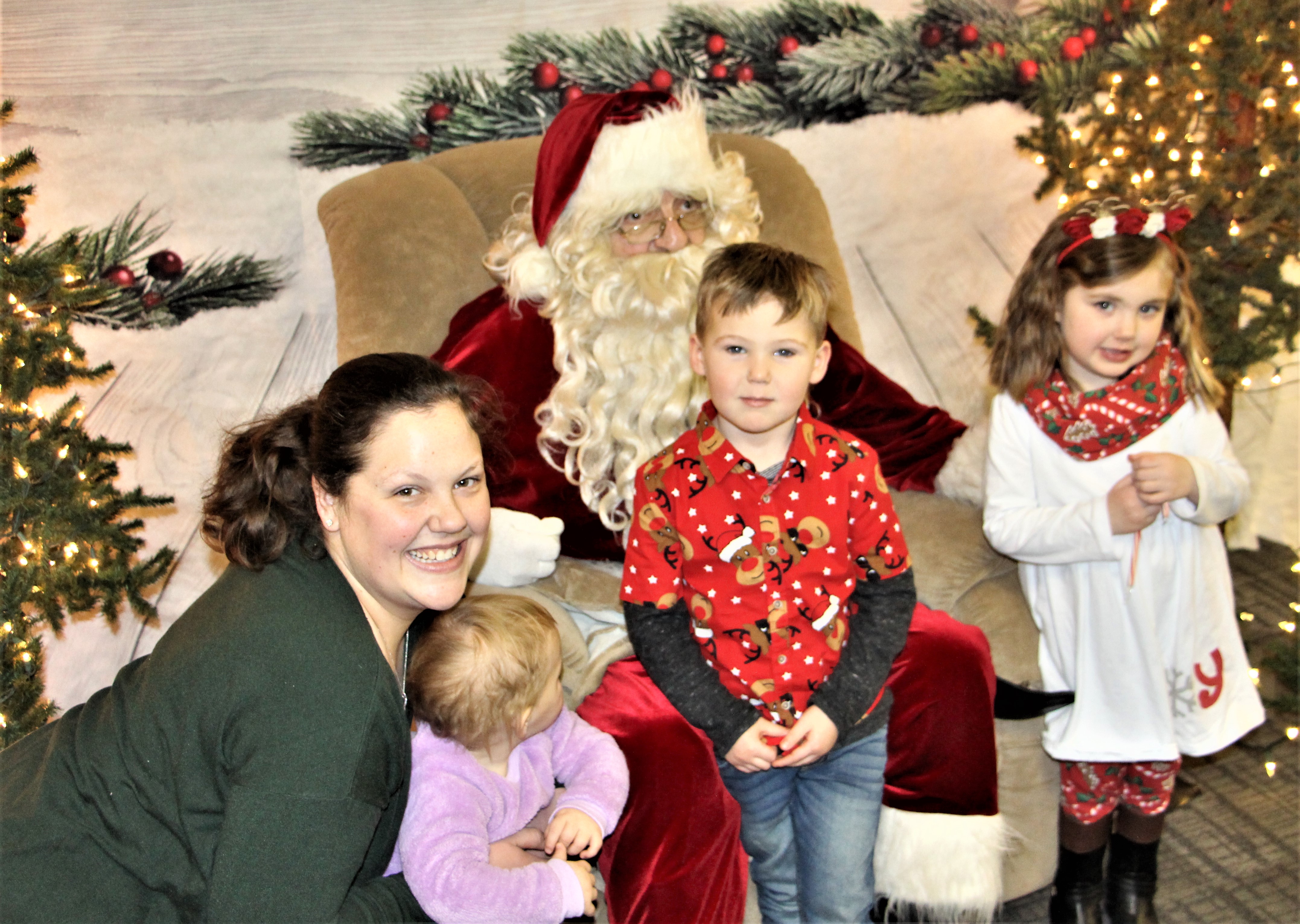 Detroit Lakes mall was busy on Saturday with Santa, vendors, and kids activities - Vimarsana News