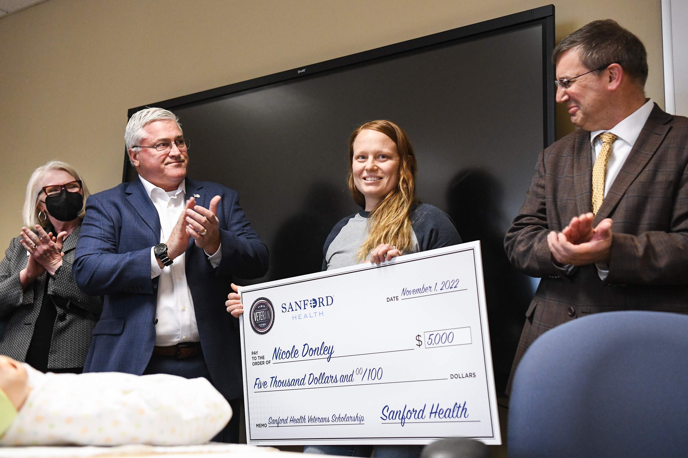 Bemidji State student, veteran Nicole Donley receives $5,000 Sanford Health scholarship - Vimarsana News