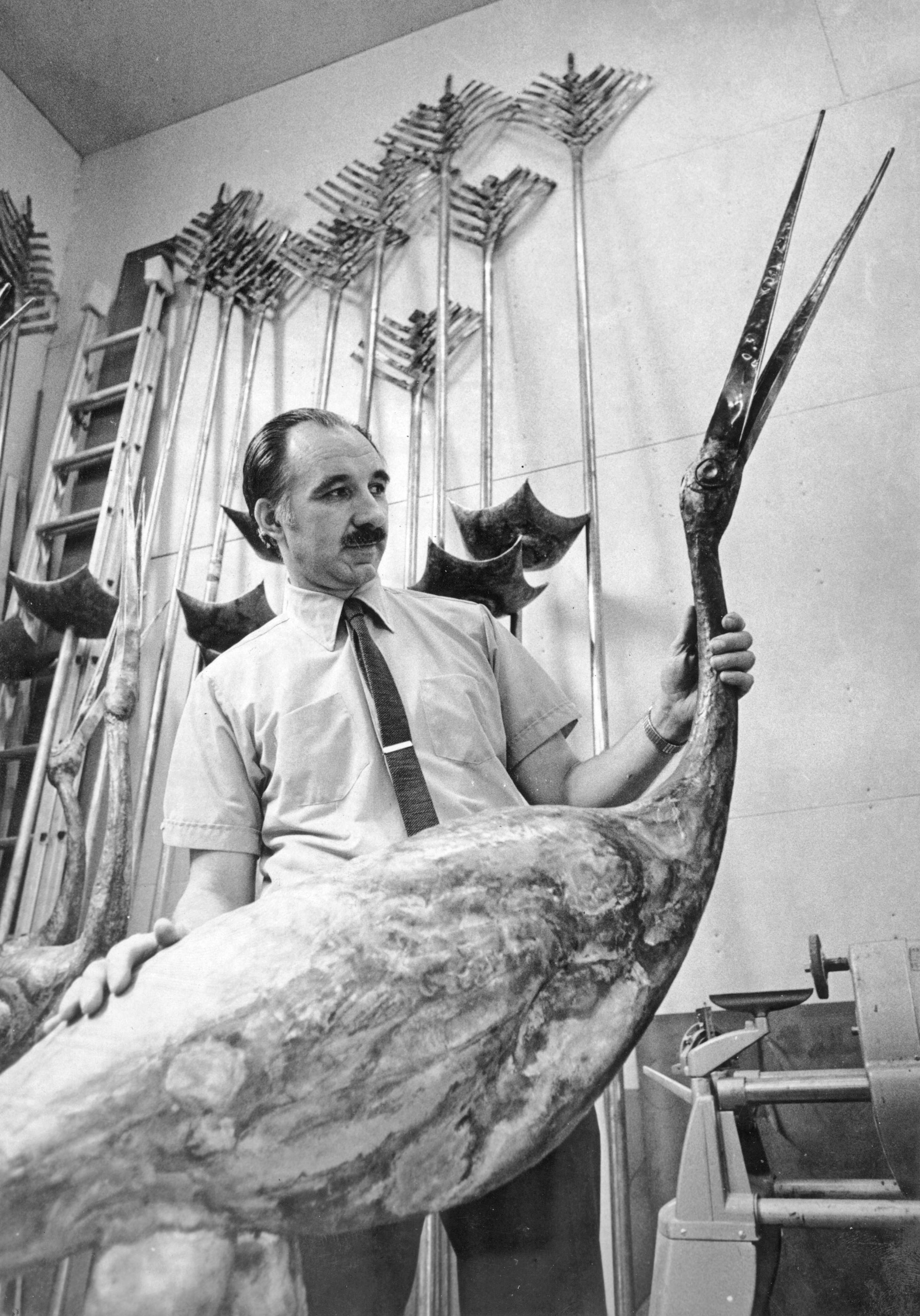 Richard Szeitz, creator of one of North Dakota's most seen pieces of art, dies at 92 - Vimarsana News