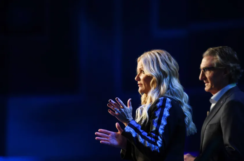 LIVE: Gov. Doug Burgum and First Lady Kathryn Burgum kickoff this year's Recovery Reinvented in Grand Forks - Vimarsana News