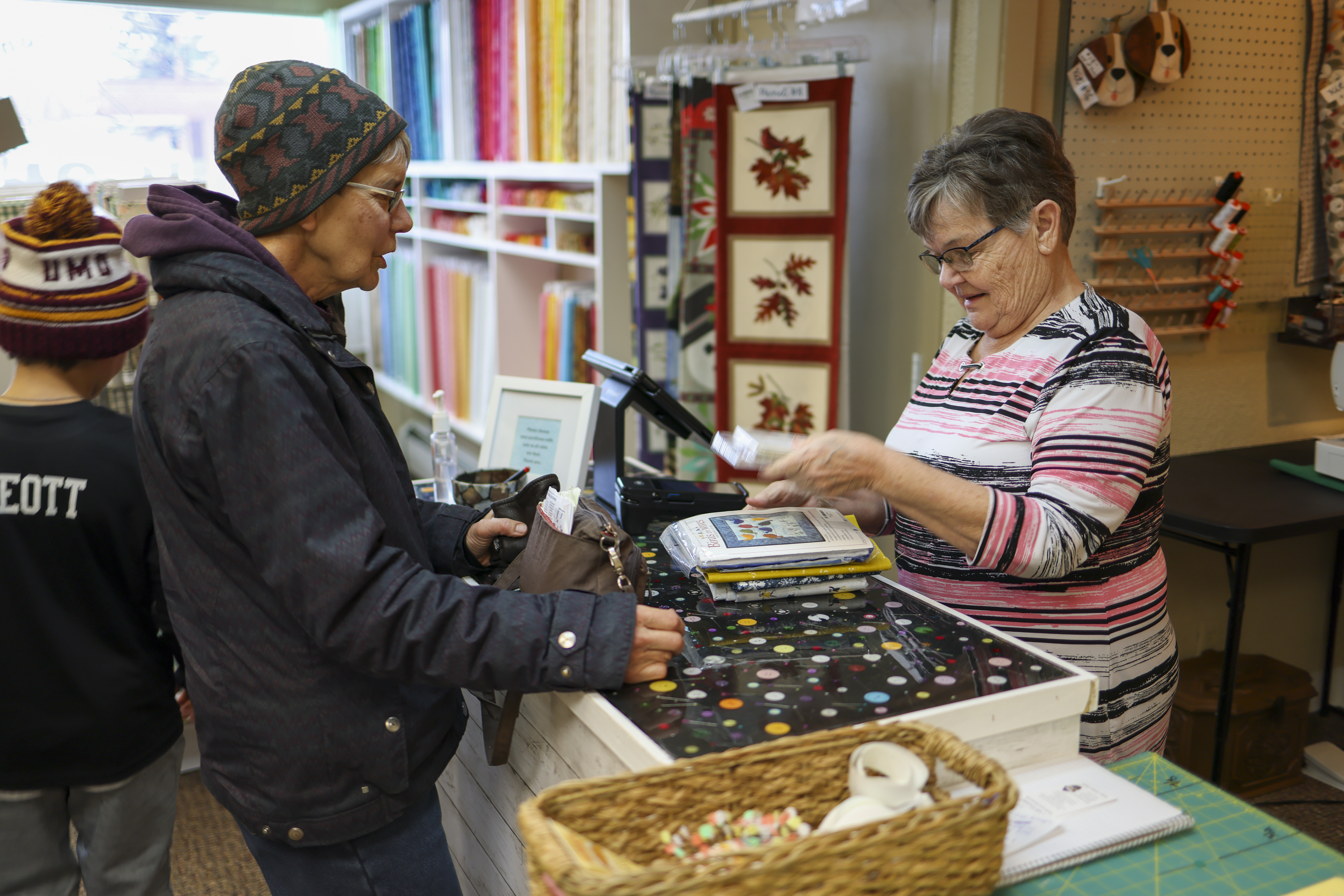 'If it's not quilt-related, I don't have it': New shop opens in Two Harbors - Vimarsana News
