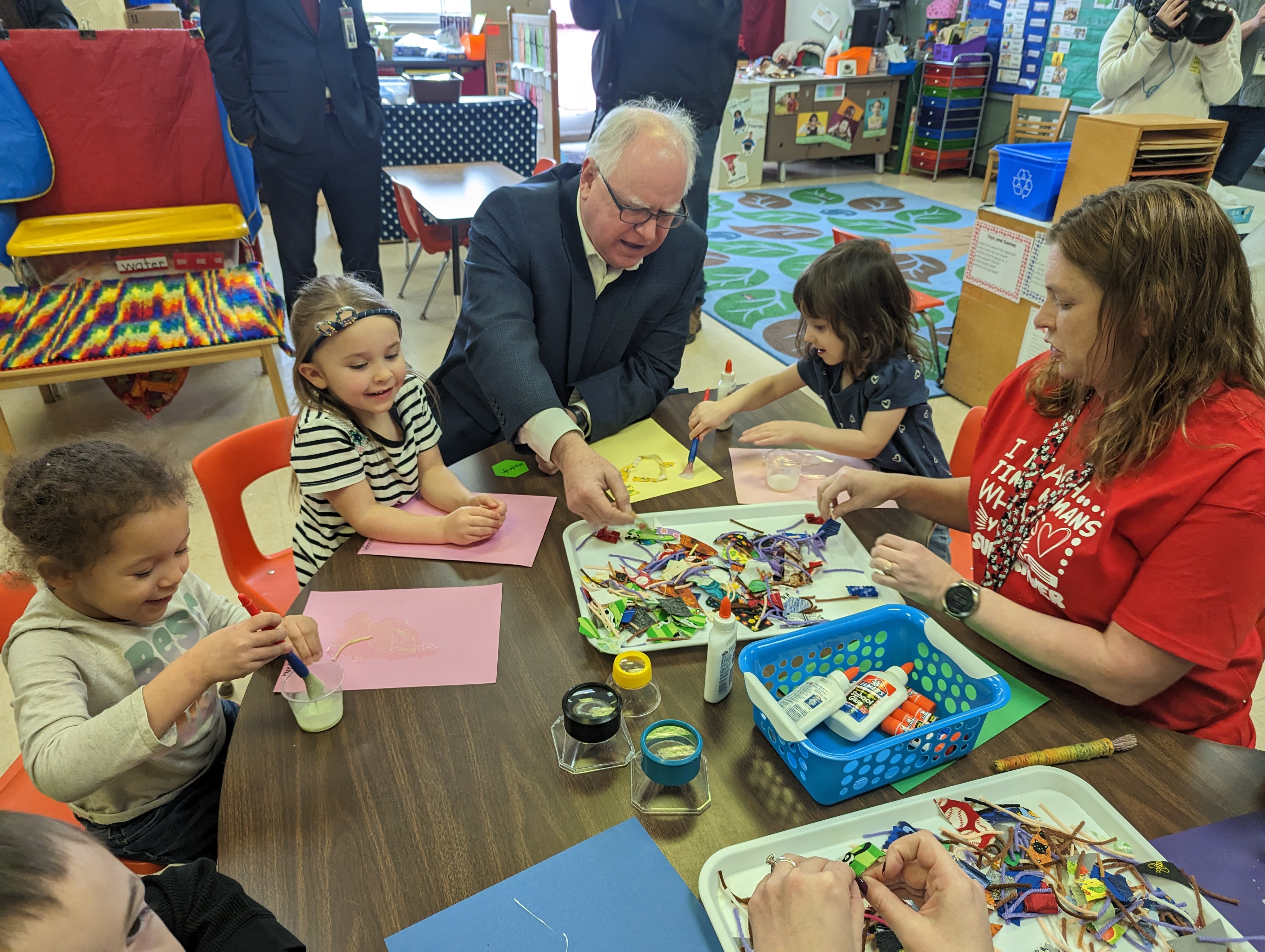 Walz visits Duluth, touting education and early childhood spending plans - Vimarsana News