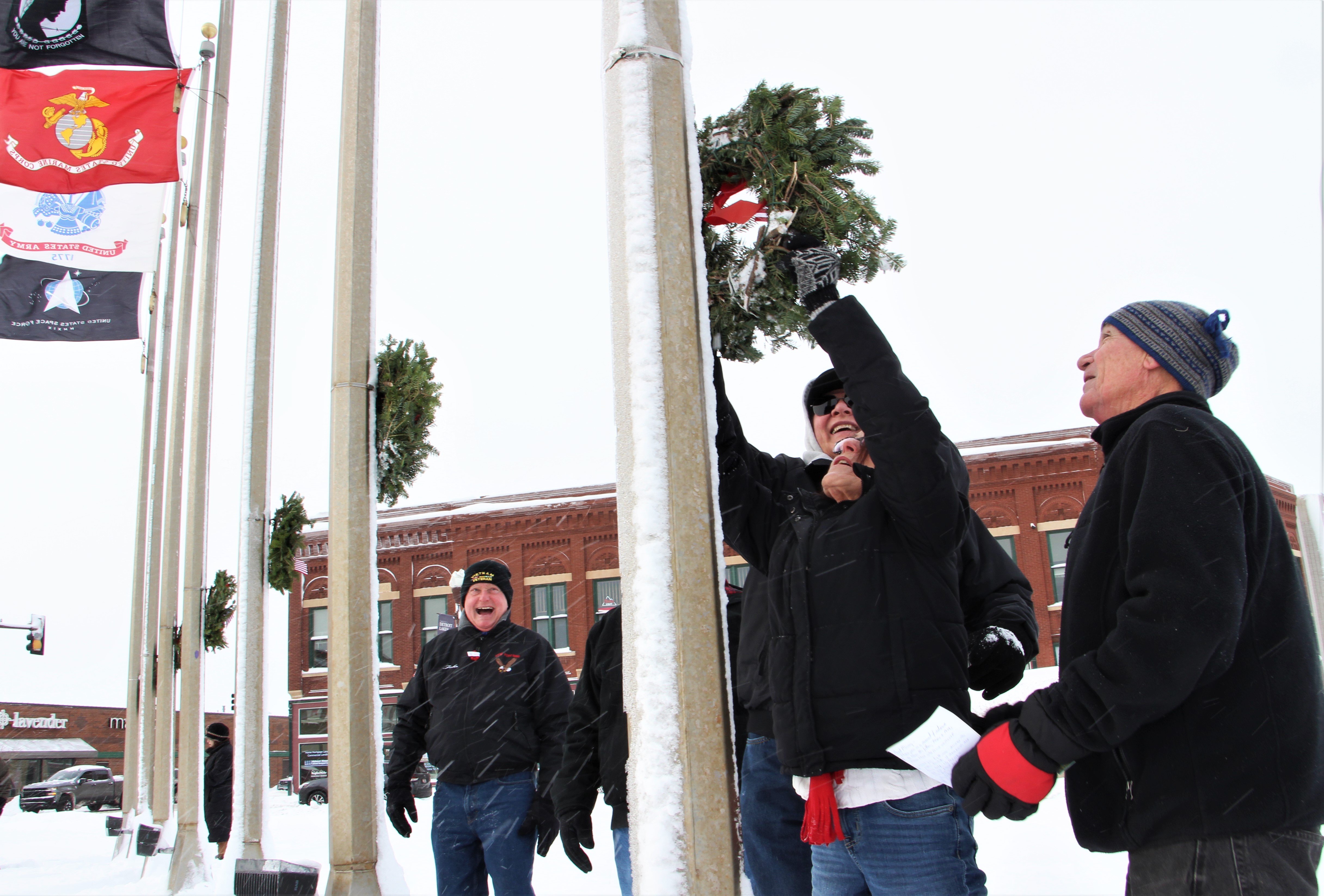 Lakes area veterans and volunteers participate in Wreaths Across America in Detroit Lakes on Dec. 17 - Vimarsana News