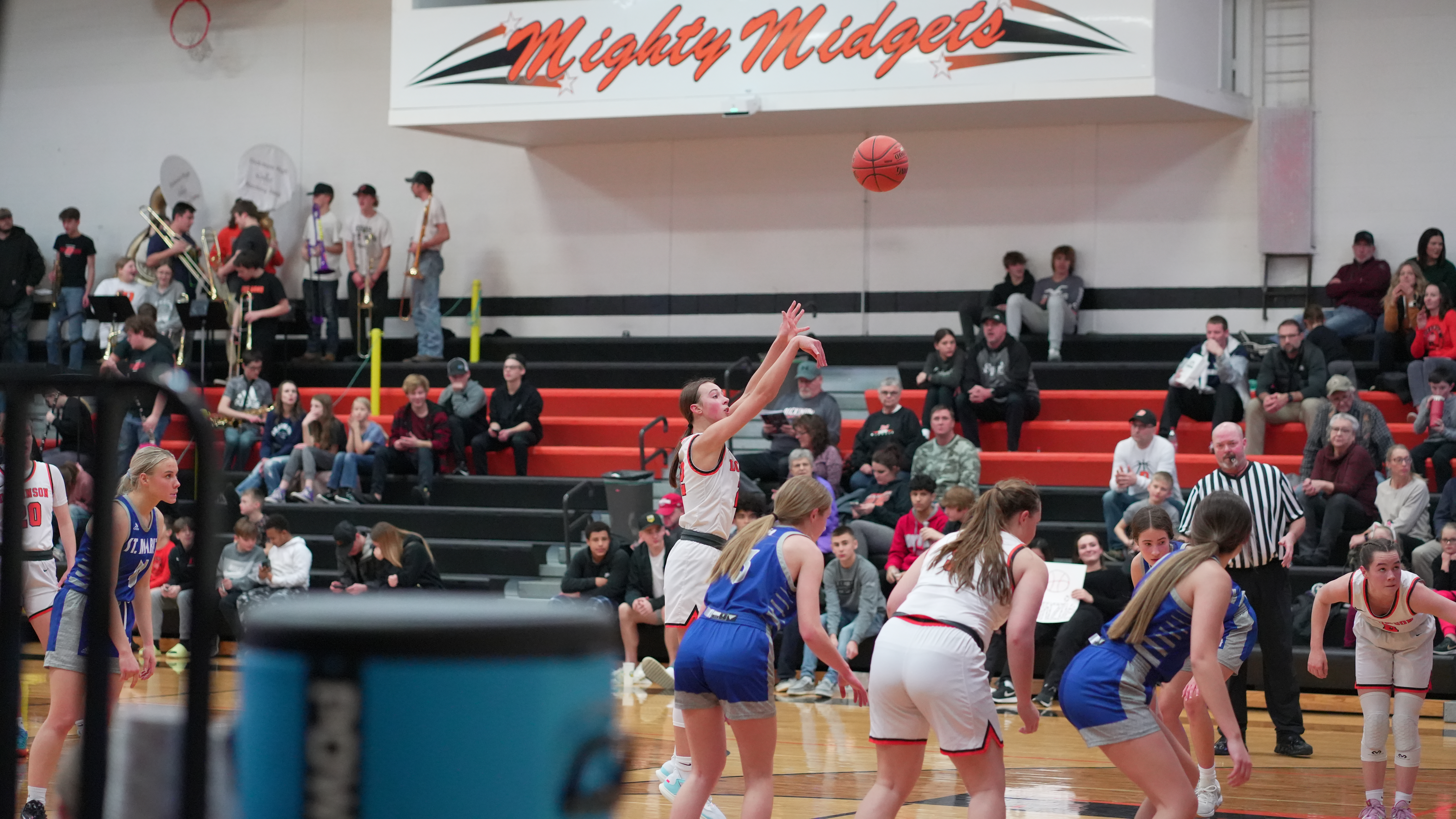 Midget Misfortune: Dickinson falls to St. Mary's by 22 - Vimarsana News