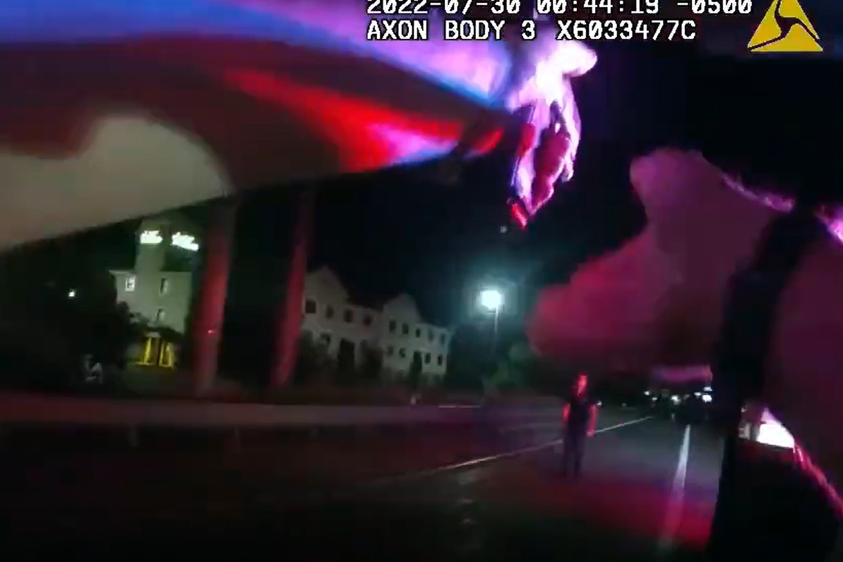 Minnesota police officer cleared in shooting man with ax; video released - Vimarsana News