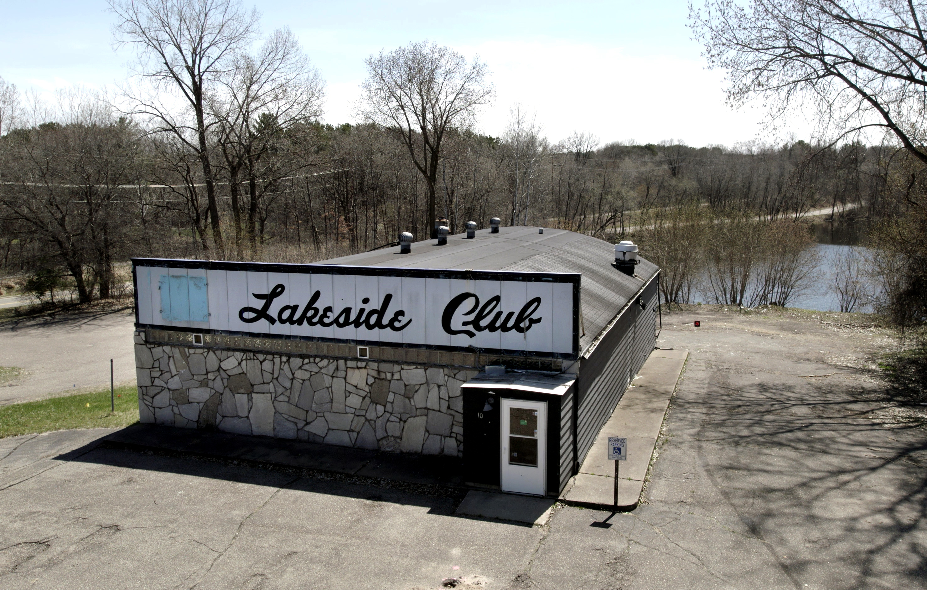 'Fargo'-famous Lakeside Club in Mahtomedi could be site of new apartment complex - InForum | Fargo, Moorhead and West Fargo news, weather and sports - Vimarsana News