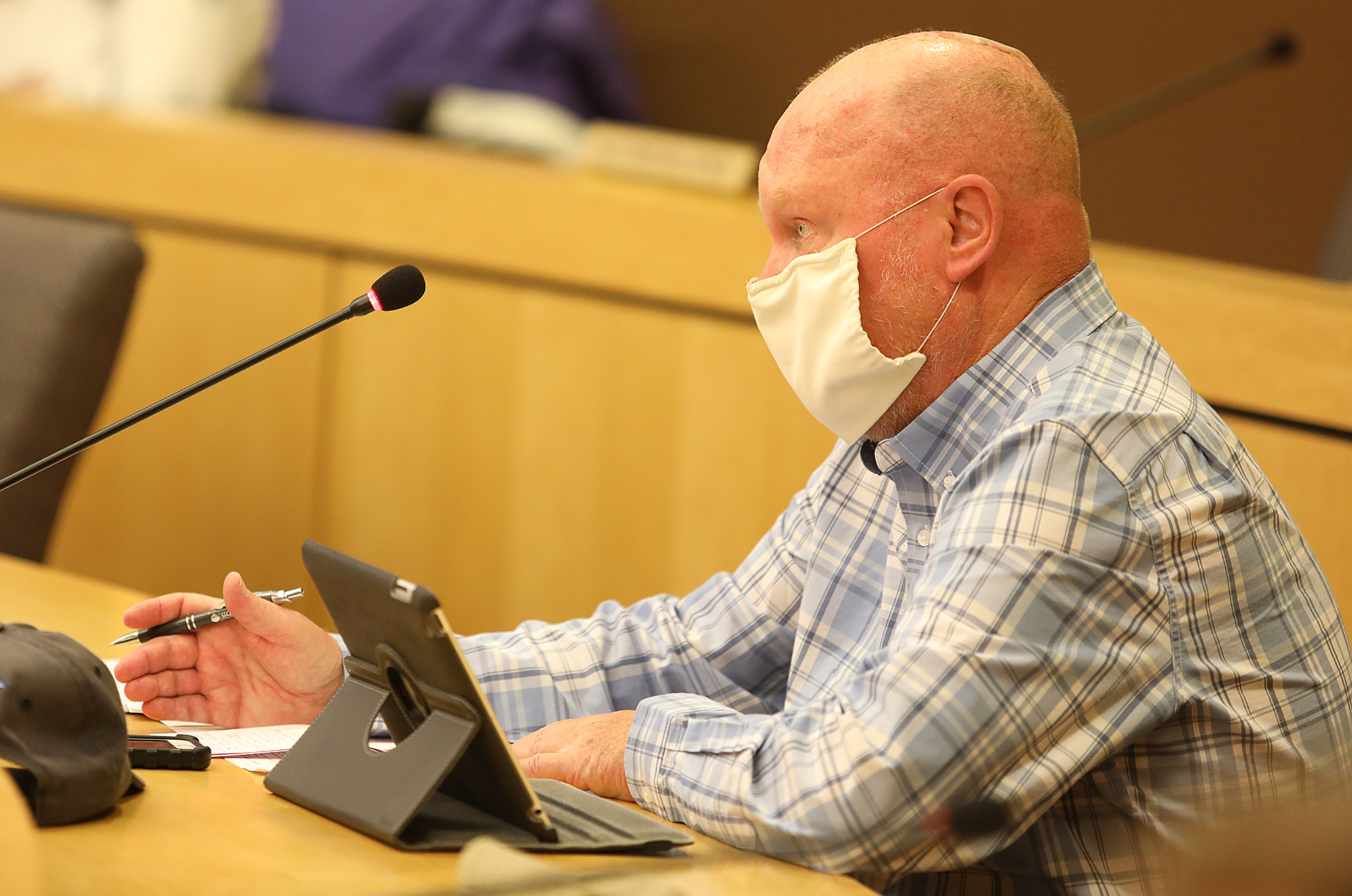 Superior councilor resigns after sending 'inappropriate' messages - Vimarsana News