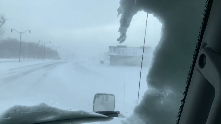 West Fargo snow plows take on worst winter storm in years - Vimarsana News