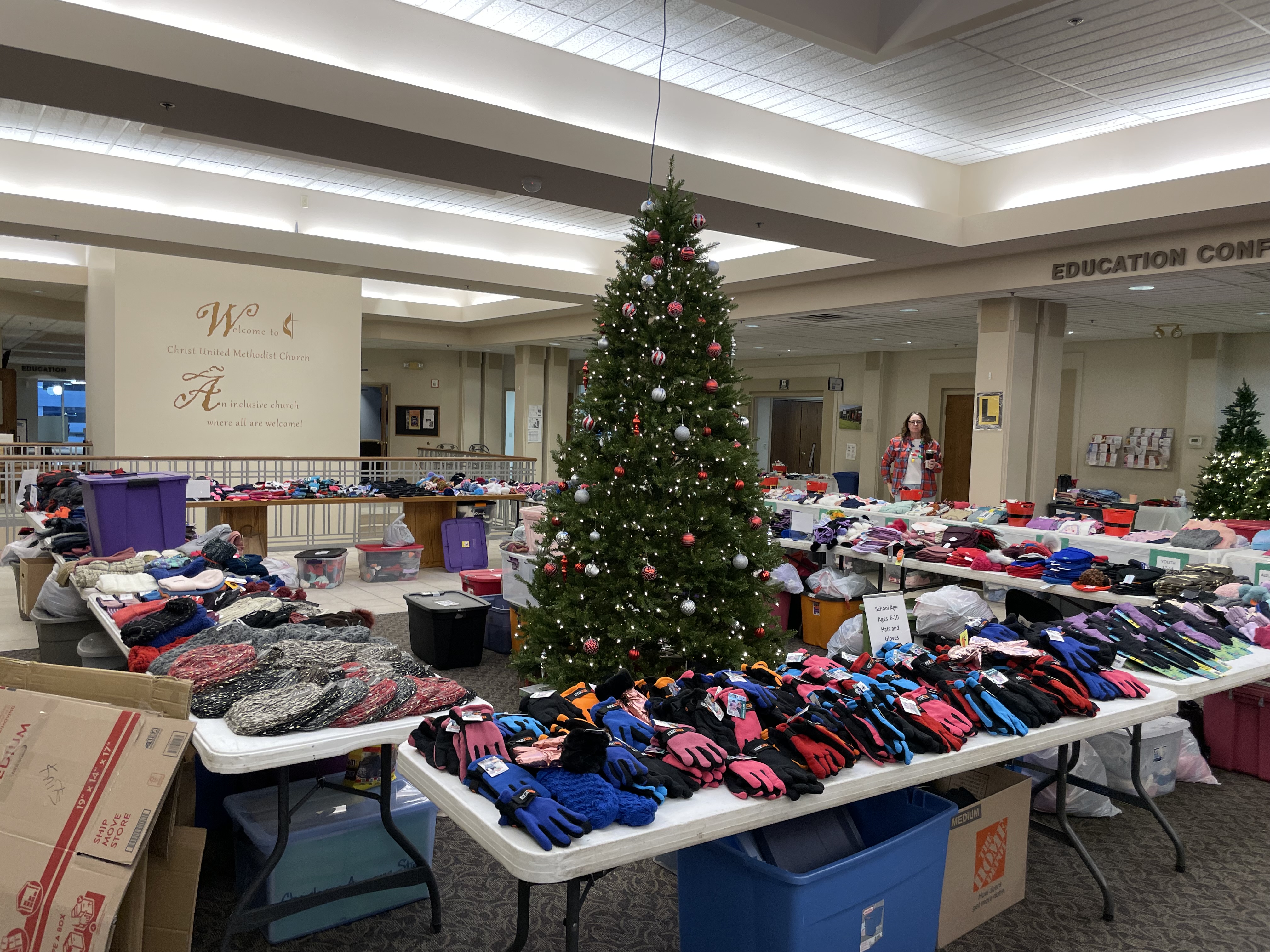 Christmas Anonymous brings holiday cheer to families in need - Vimarsana News