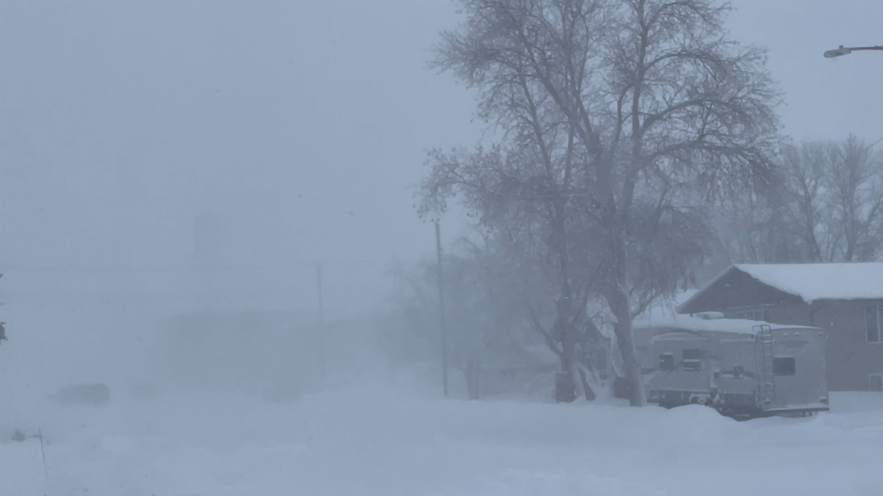 Snow piles on in rural towns, causing low visibility and power issues - Vimarsana News