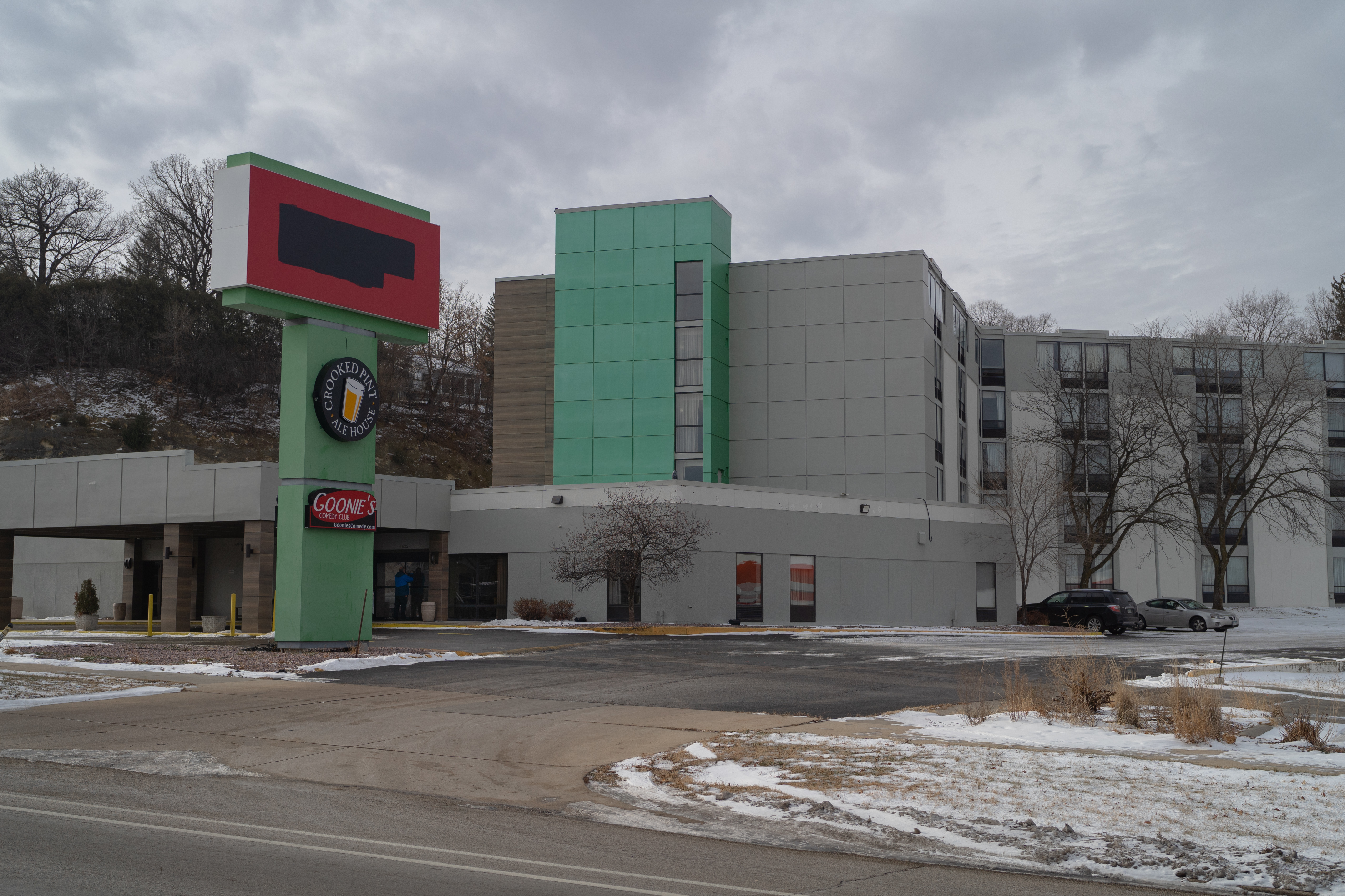New owners paid $3.72 million for a hotel on Rochester's South Broadway - Vimarsana News