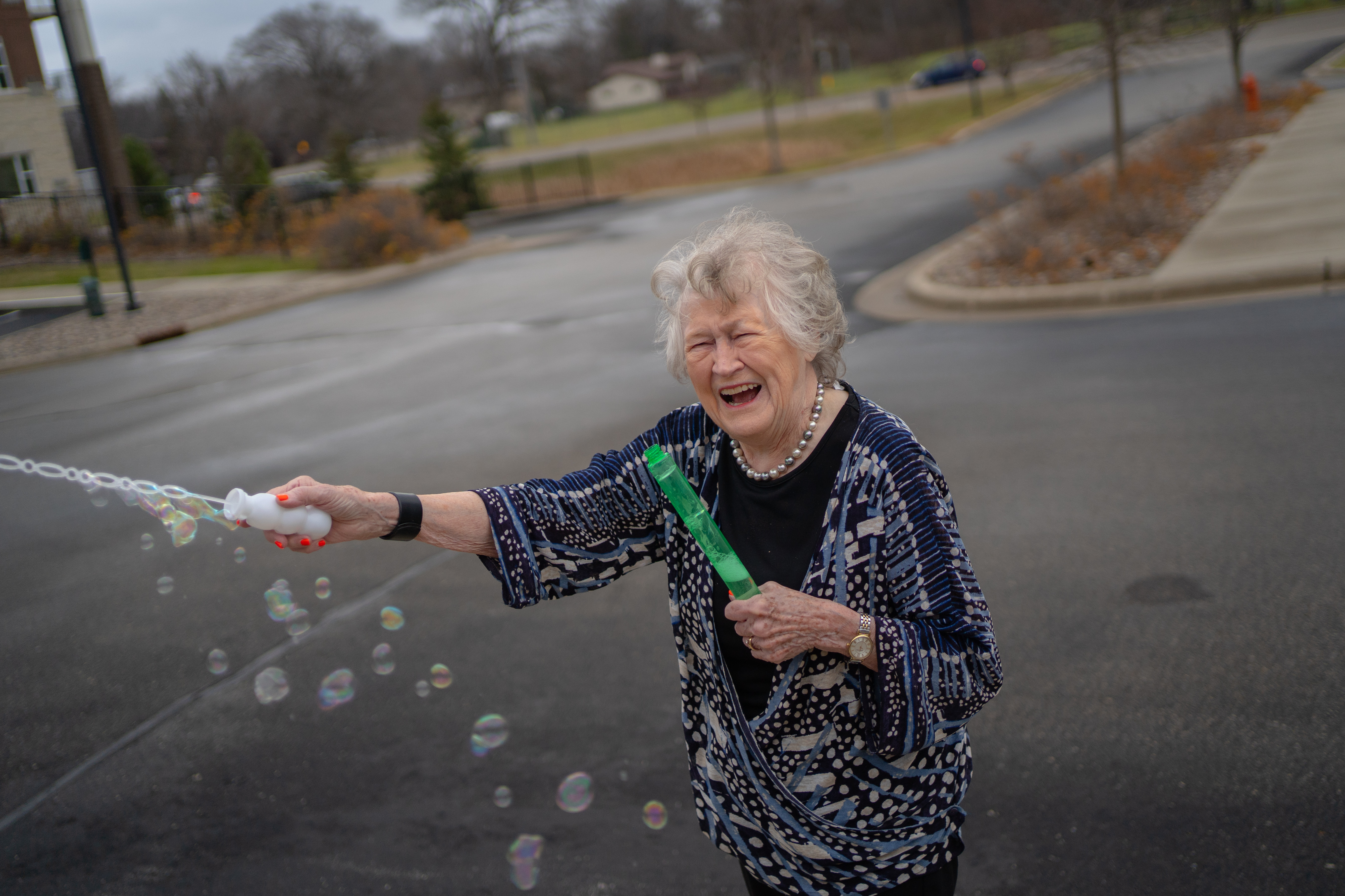 Lokker shares bubbles of happiness in Rochester - Vimarsana News