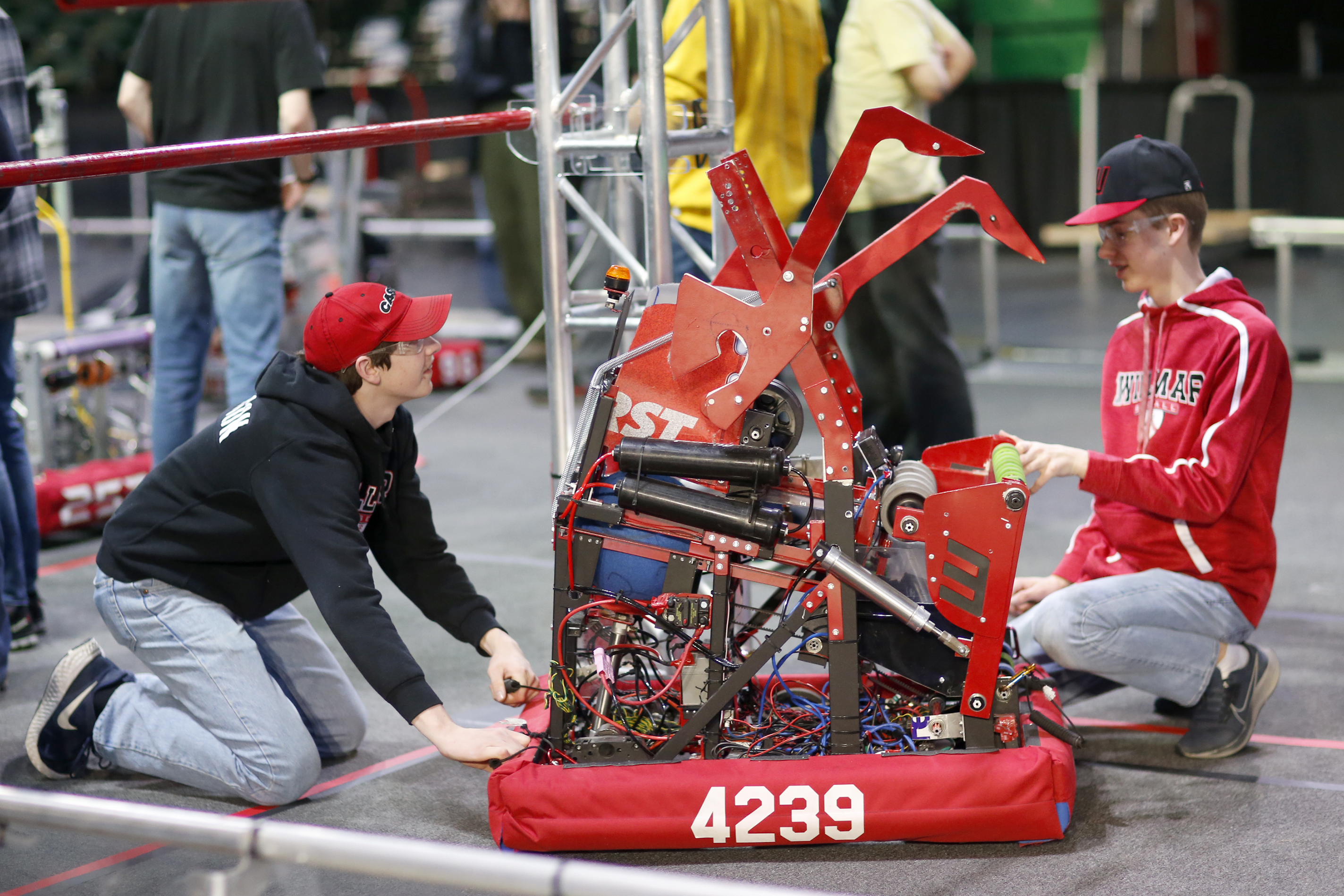 Minnesota and North Dakota students to compete at regional robotics tourney at Alerus Center - Vimarsana News