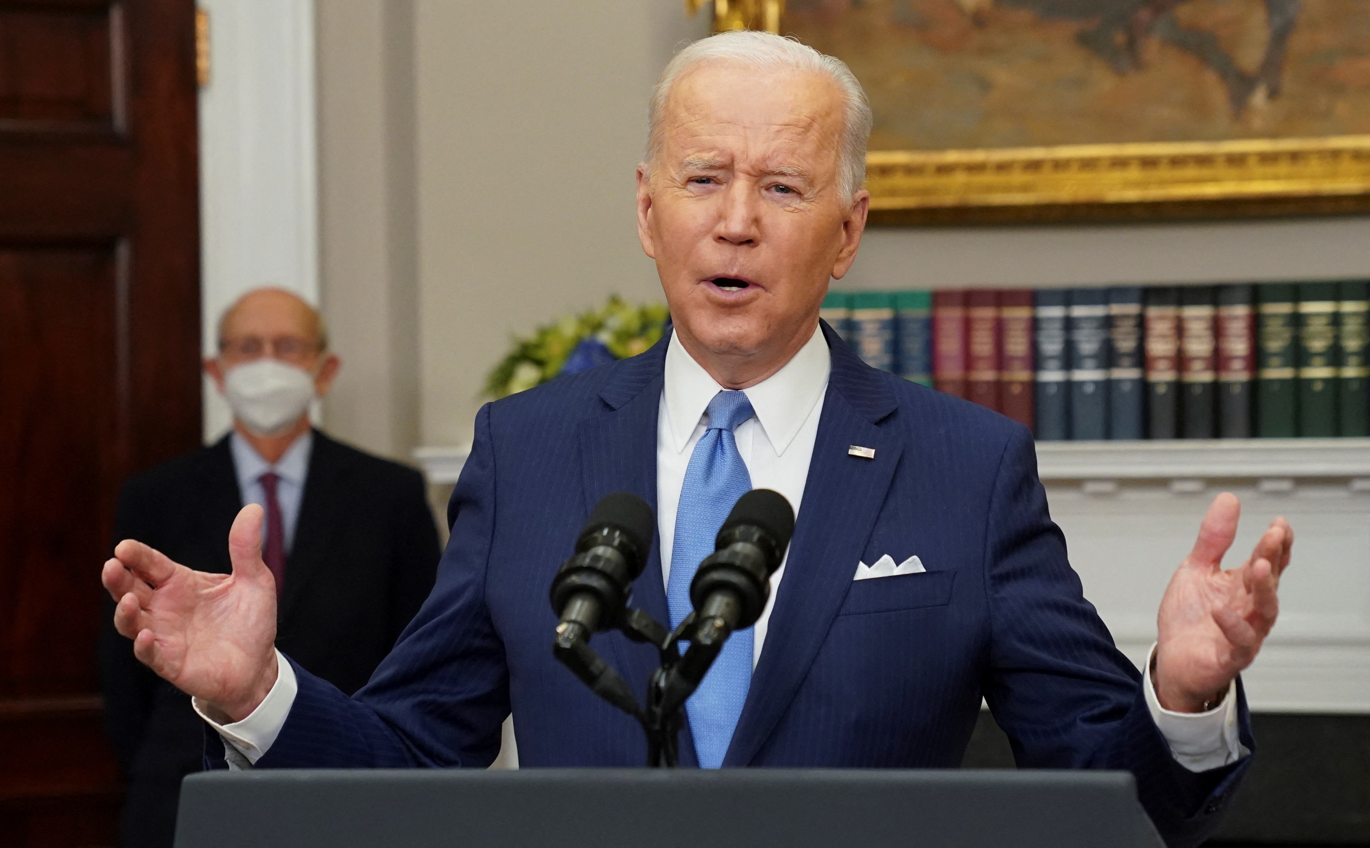 Biden taps veteran team to guide historic Supreme Court nomination - Vimarsana News