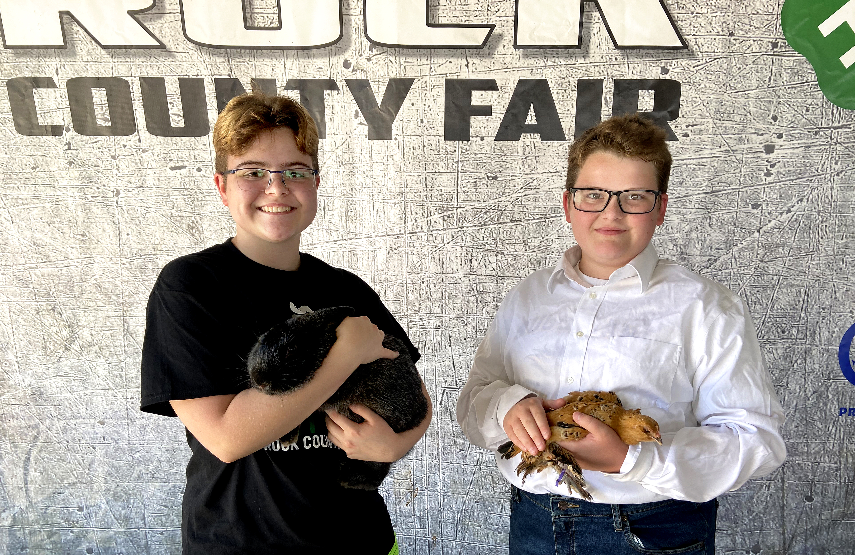 Siblings exhibit 99 total projects at Rock County Fair - Vimarsana News