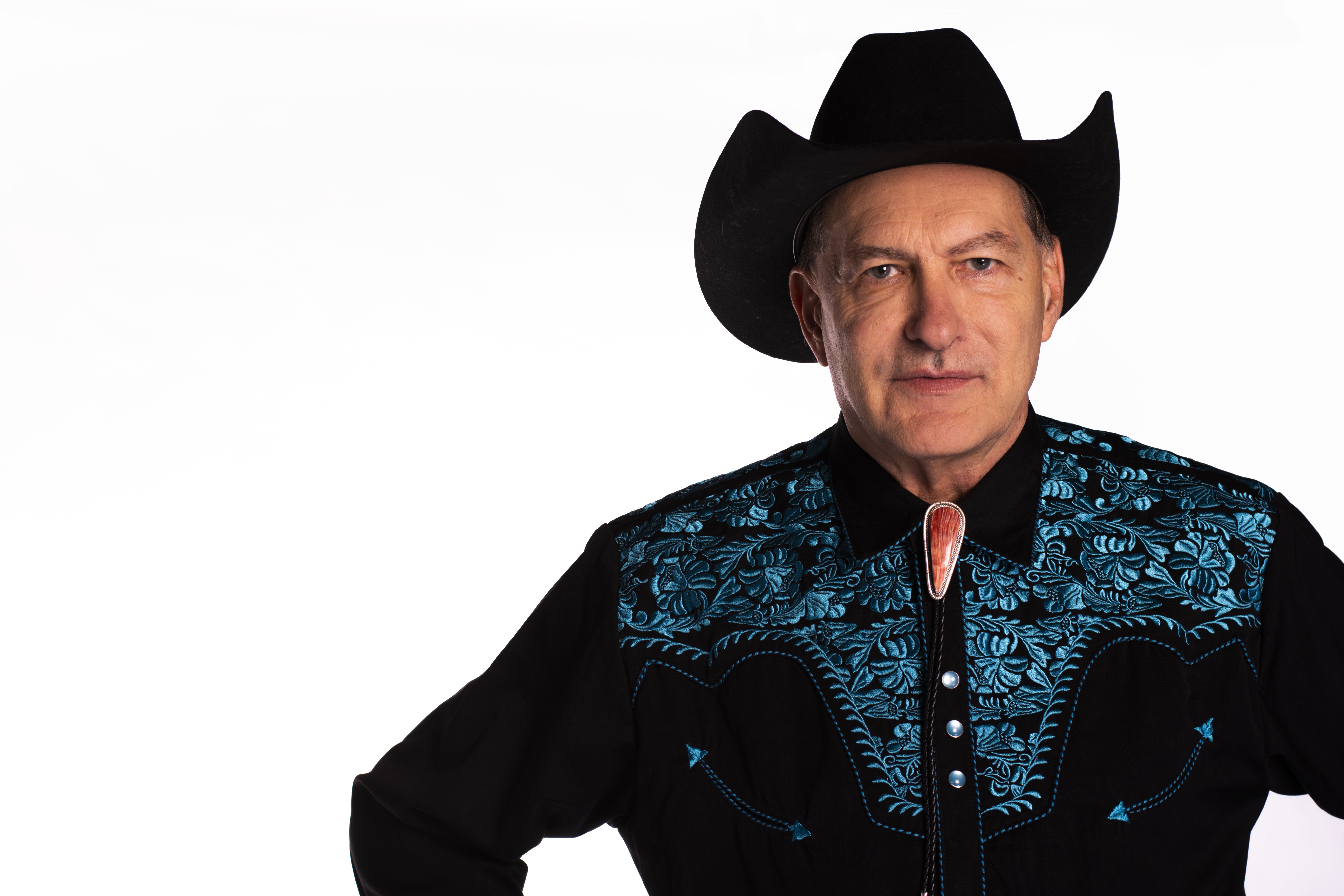For the love of blood, breasts and beasts, Joe Bob Briggs champions B movies - Vimarsana News