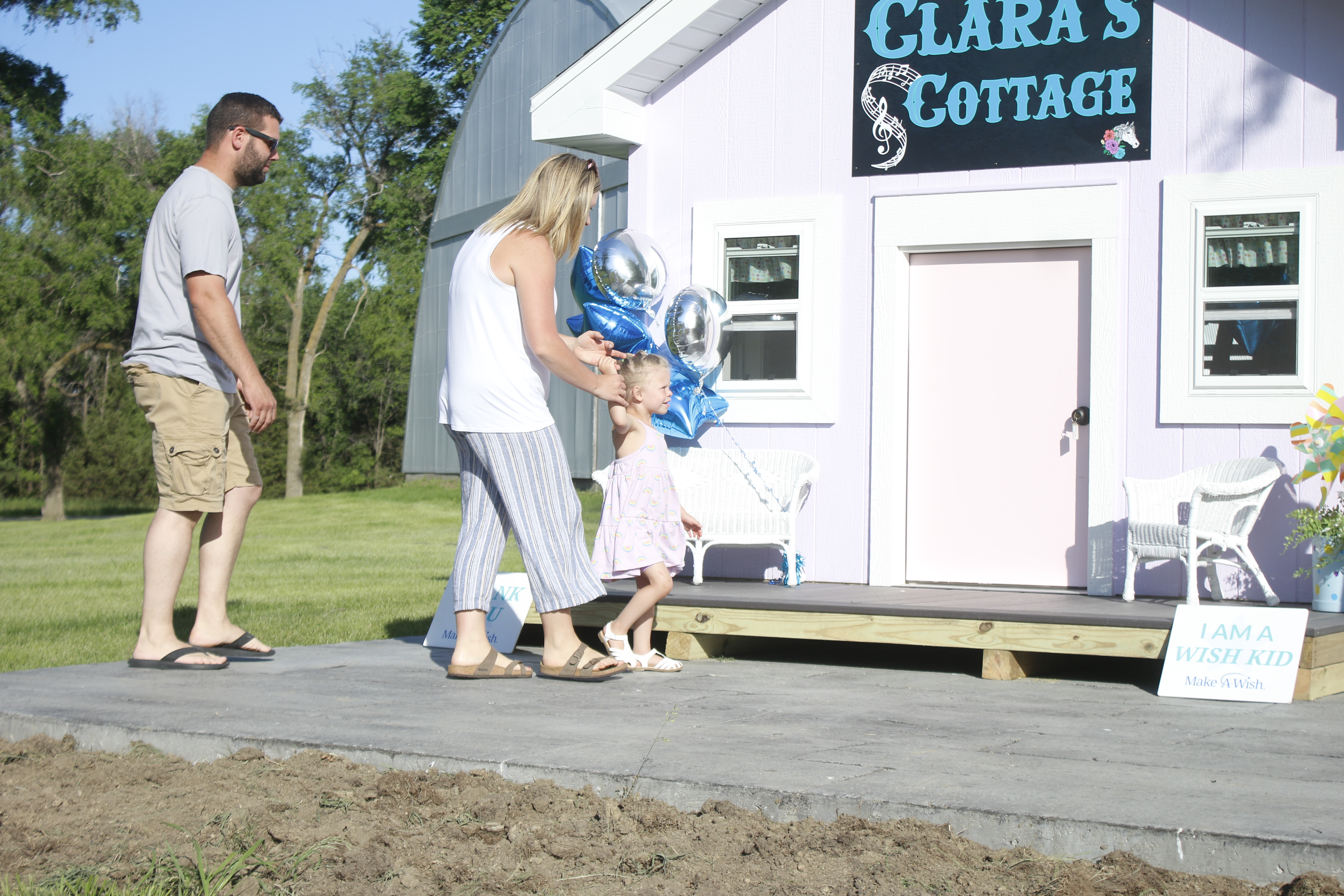 Make-a-Wish, volunteers deliver dream playhouse for 4-year-old Mitchell girl - Vimarsana News