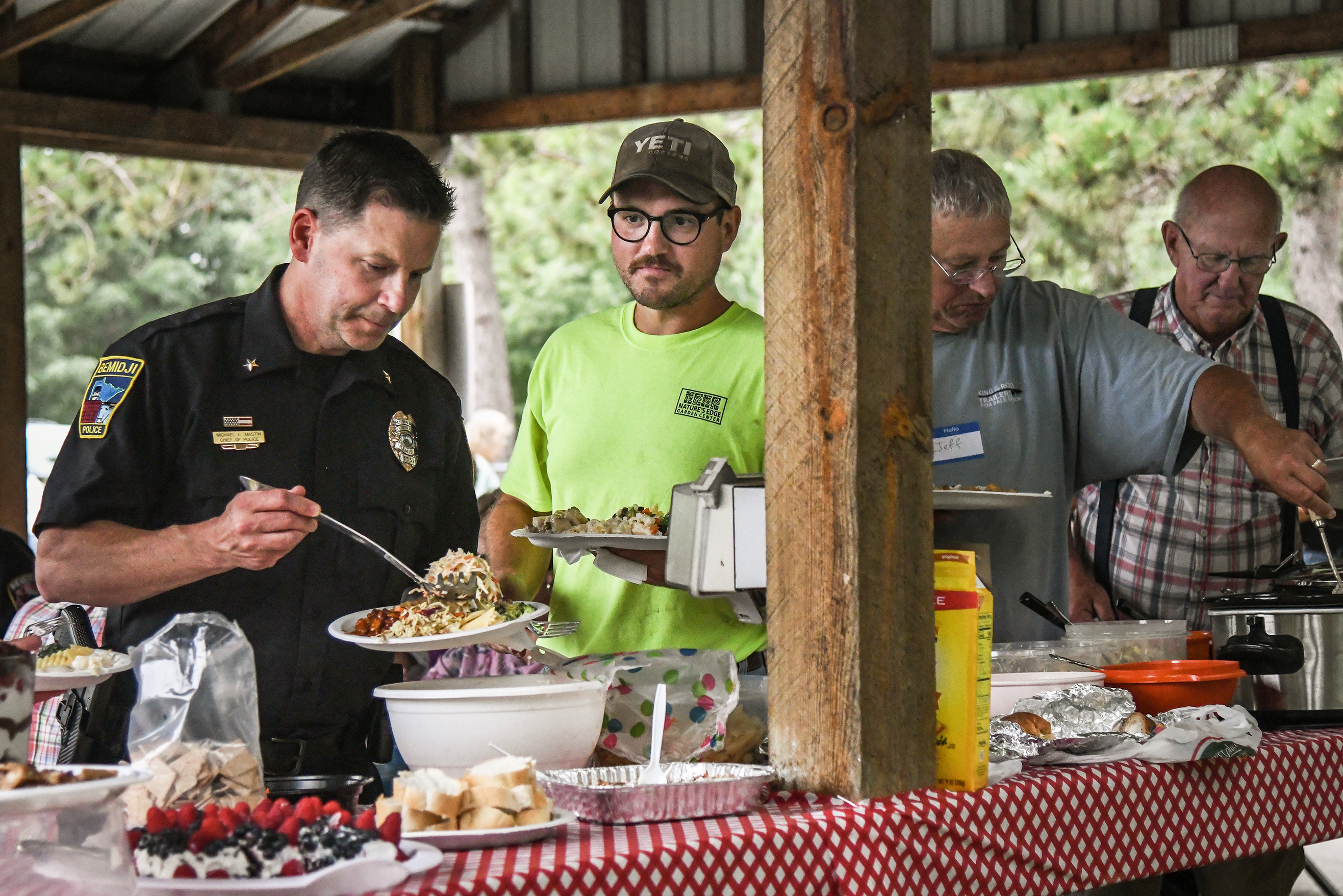 Neighbors old and new celebrate 50th annual South Lake Irving Fish Fry - Vimarsana News