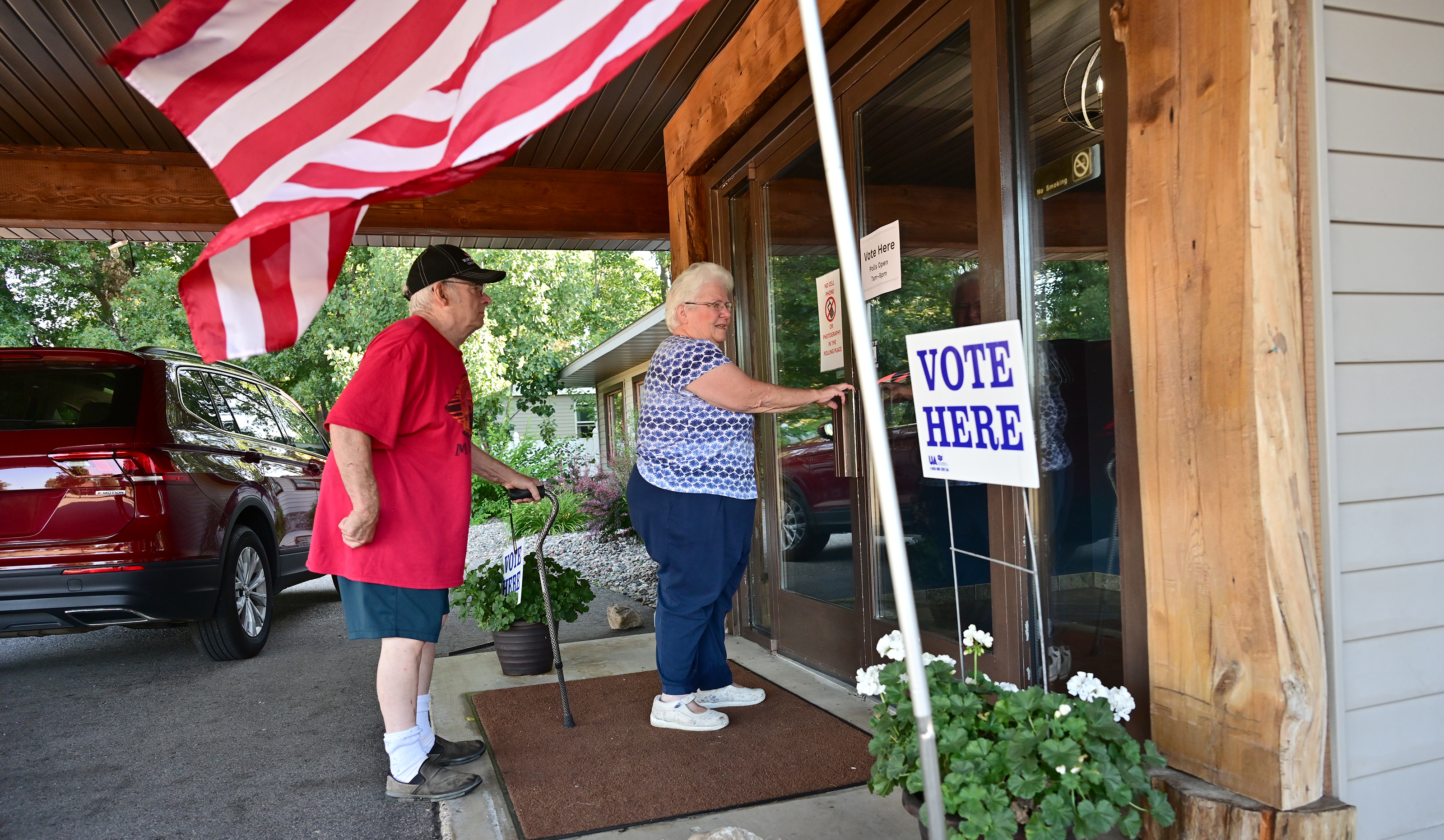 Primary election day arrives - Vimarsana News