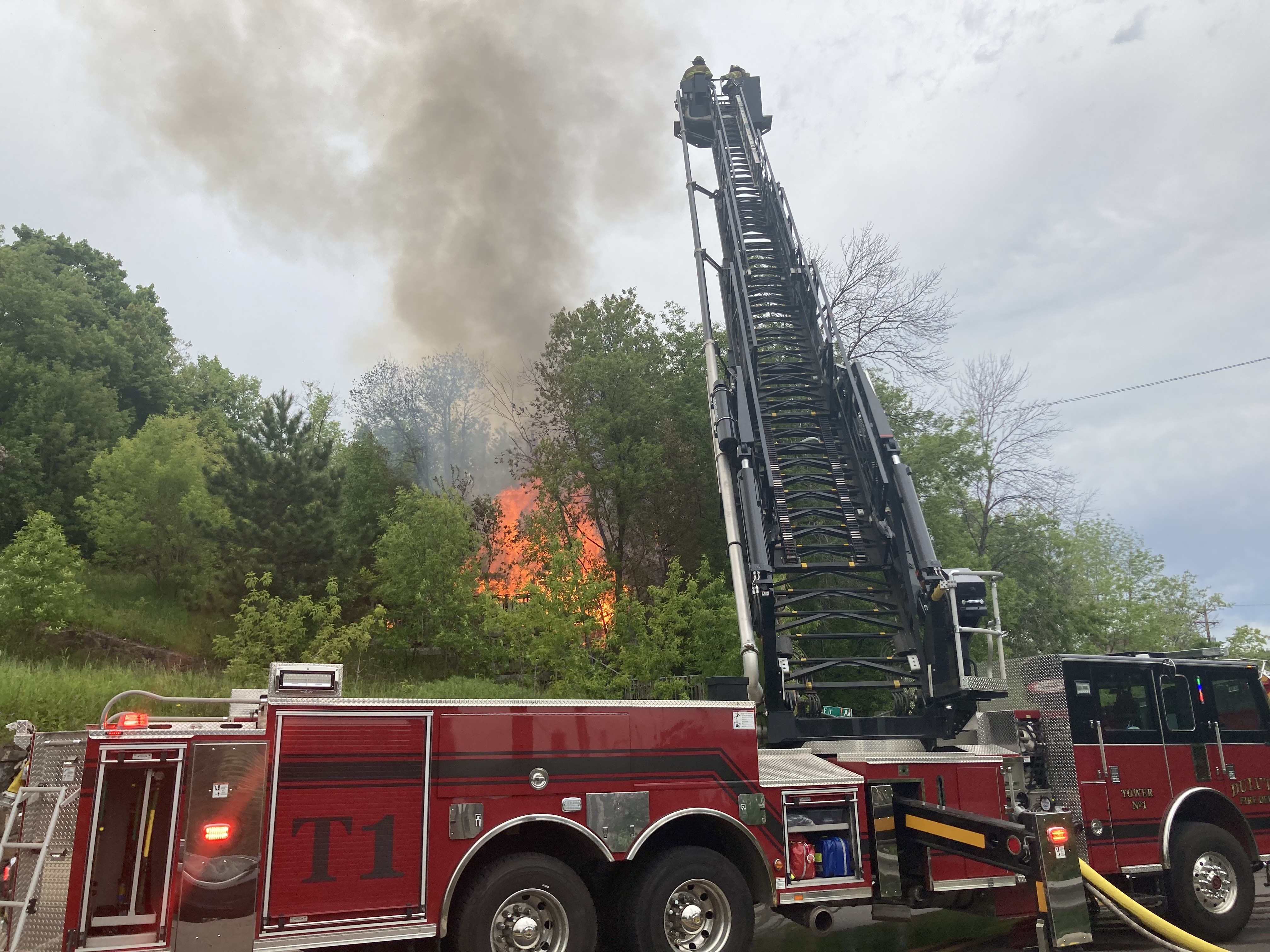 Fire engulfs building near Duluth's Piedmont Avenue - Vimarsana News