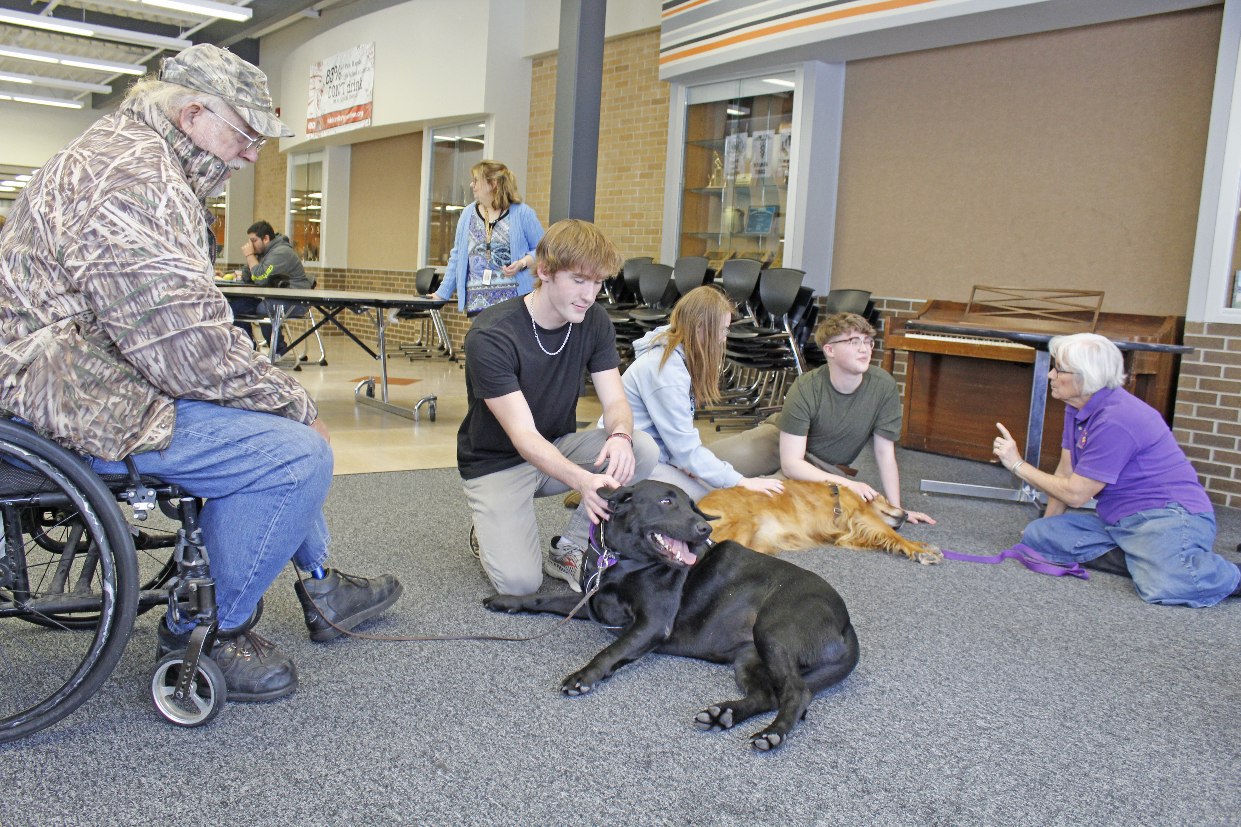 Park Rapids students chill with therapy dogs during finals week - Vimarsana News