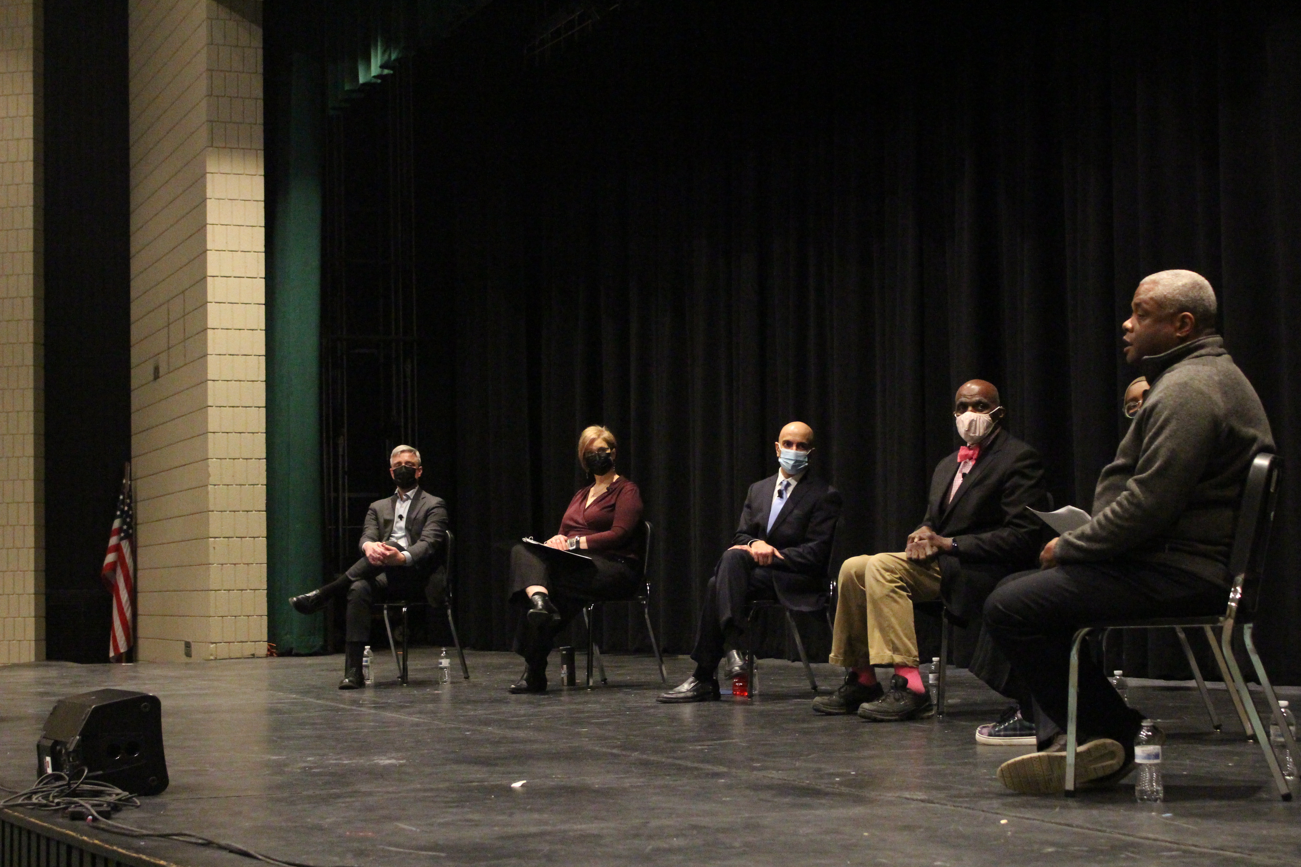 Former justice Alan Page reads to Rochester students, promotes proposed amendment - Vimarsana News