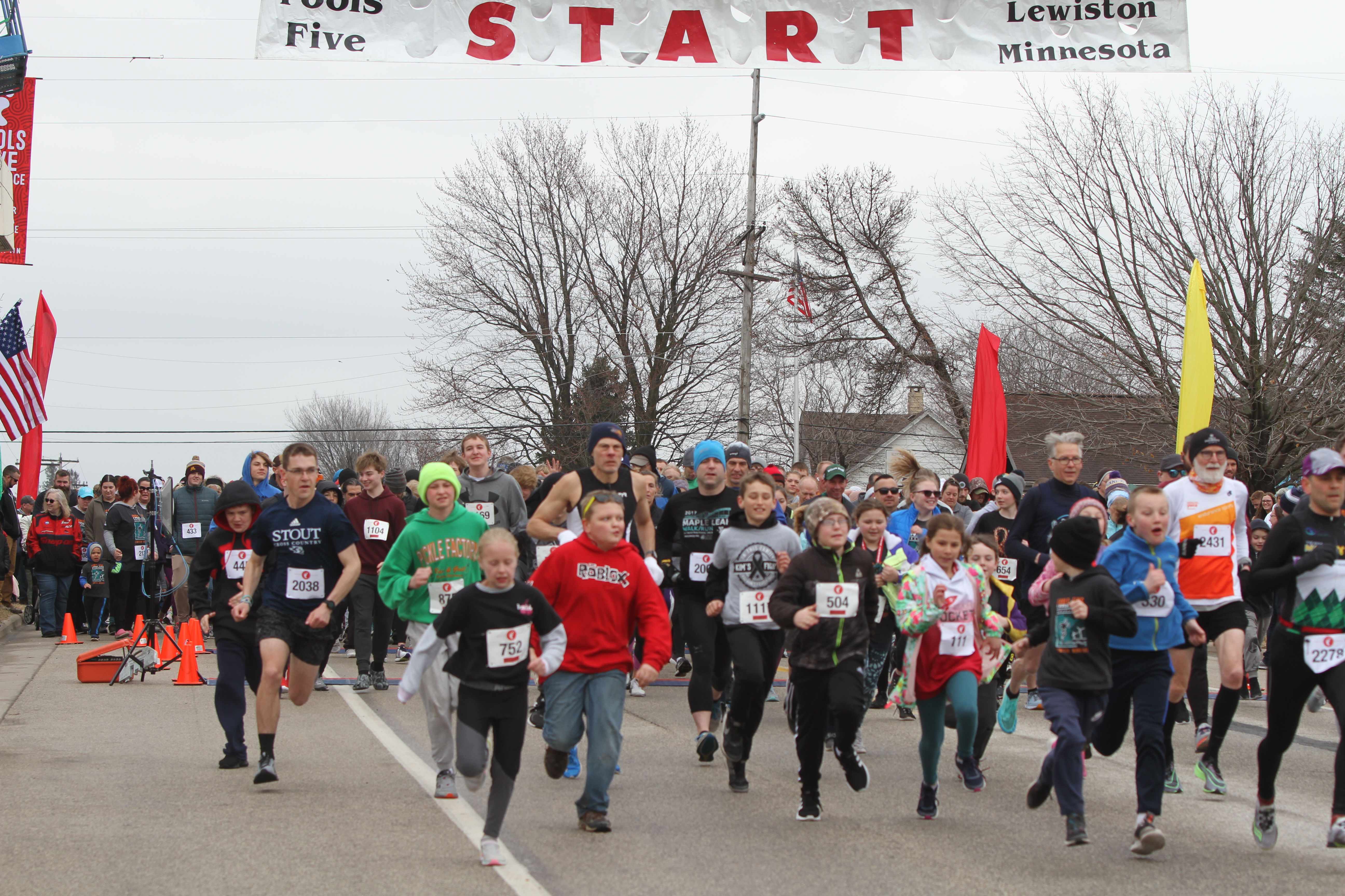 'Our little town does such a big thing': Fools Five race draws 1,300 runners to Lewiston - Post Bulletin - Vimarsana News