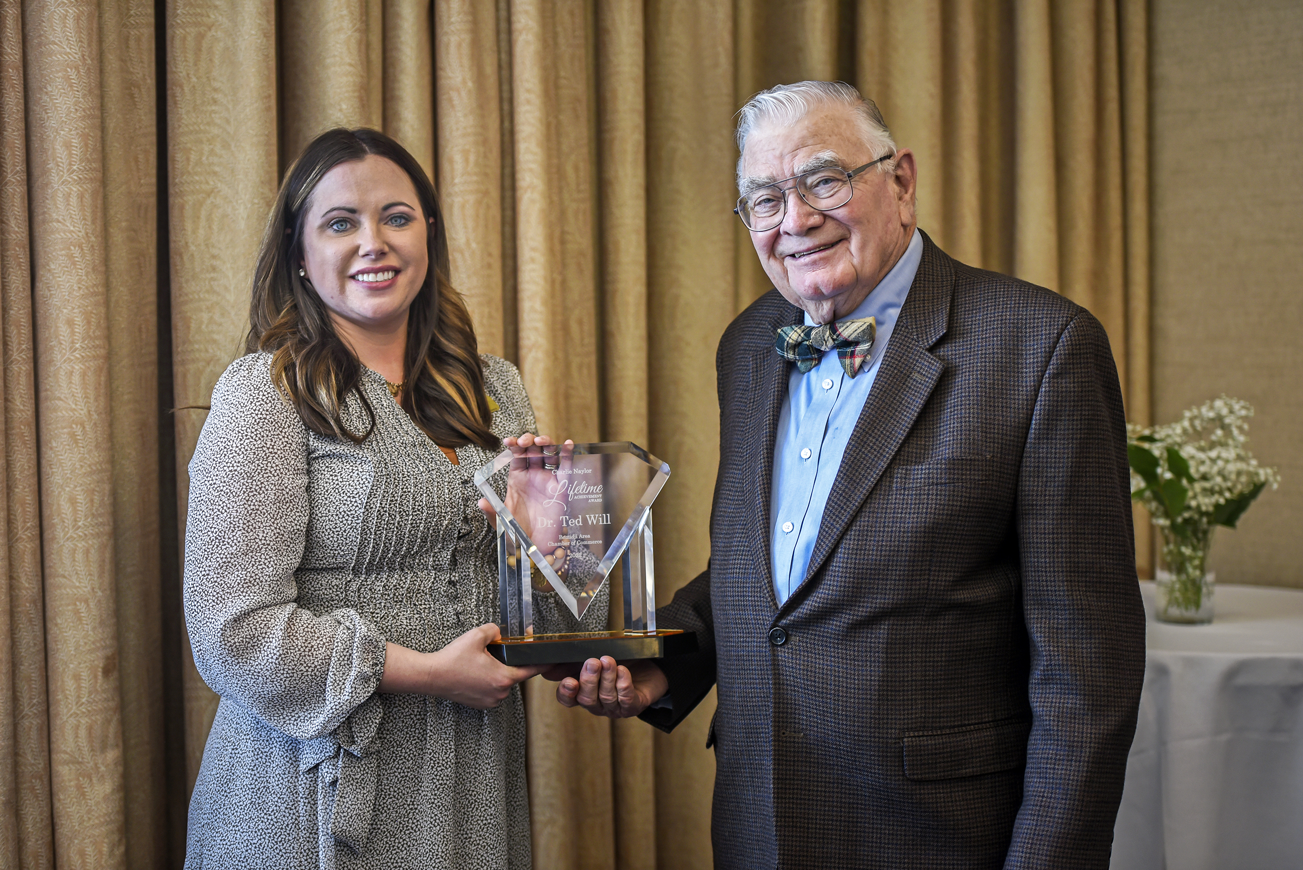 Community leaders recognized during 17th annual Bemidji Chamber Awards of Excellence event - Vimarsana News