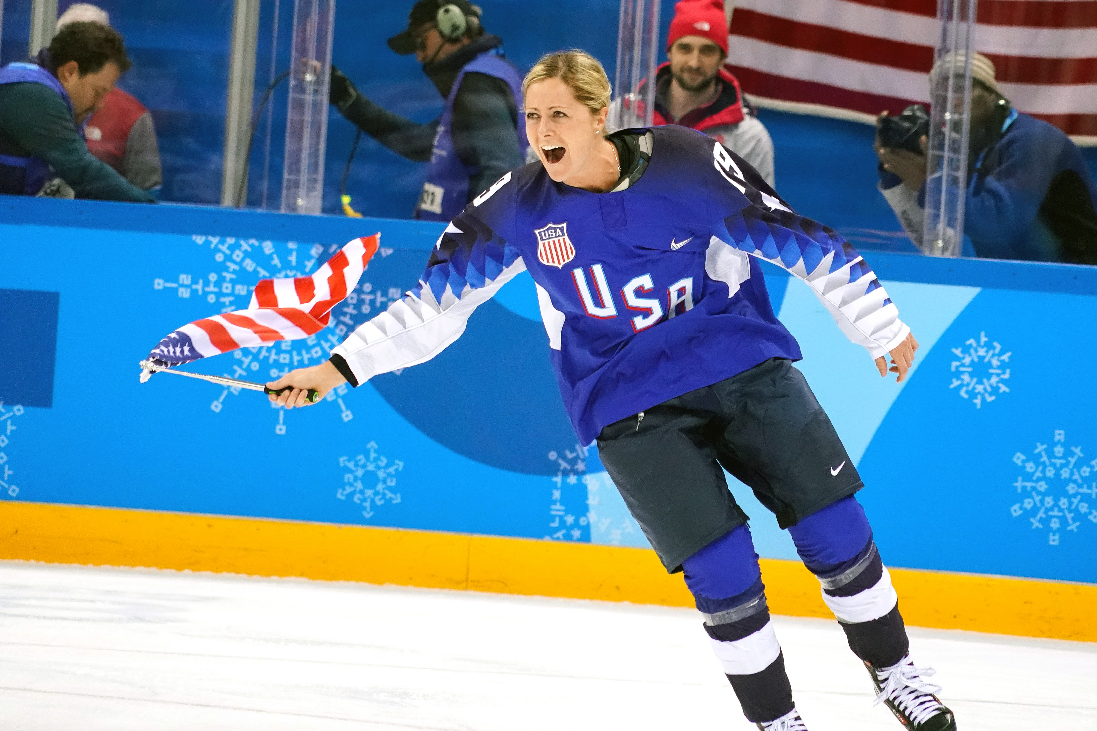 Olympic gold medalist Gigi Marvin formally retires from Team USA - Vimarsana News