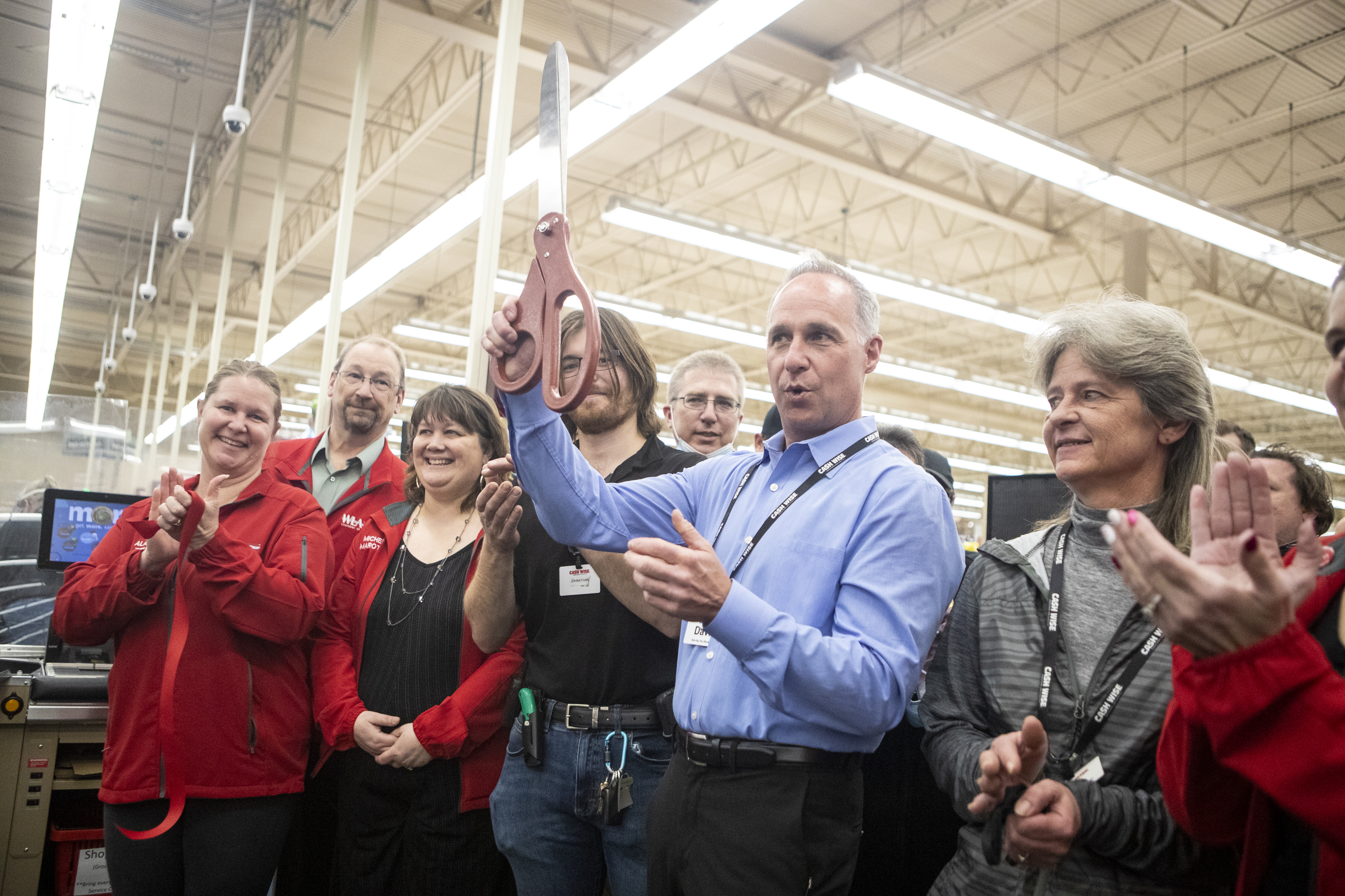 One of the original Cash Wise Foods, a Willmar staple celebrates a new look - Vimarsana News