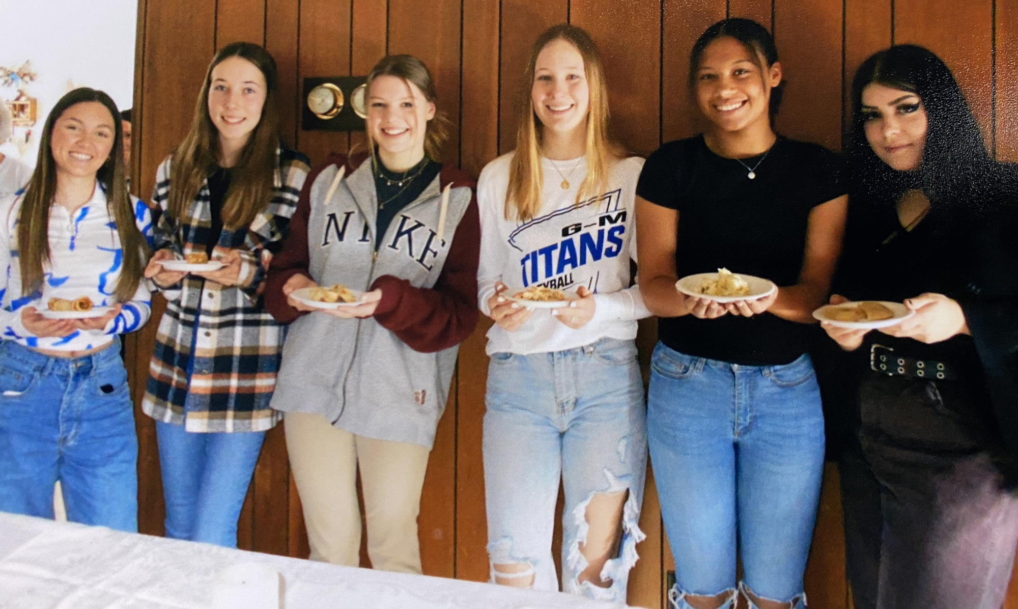 Foreign exchange students participate in dinner - Vimarsana News