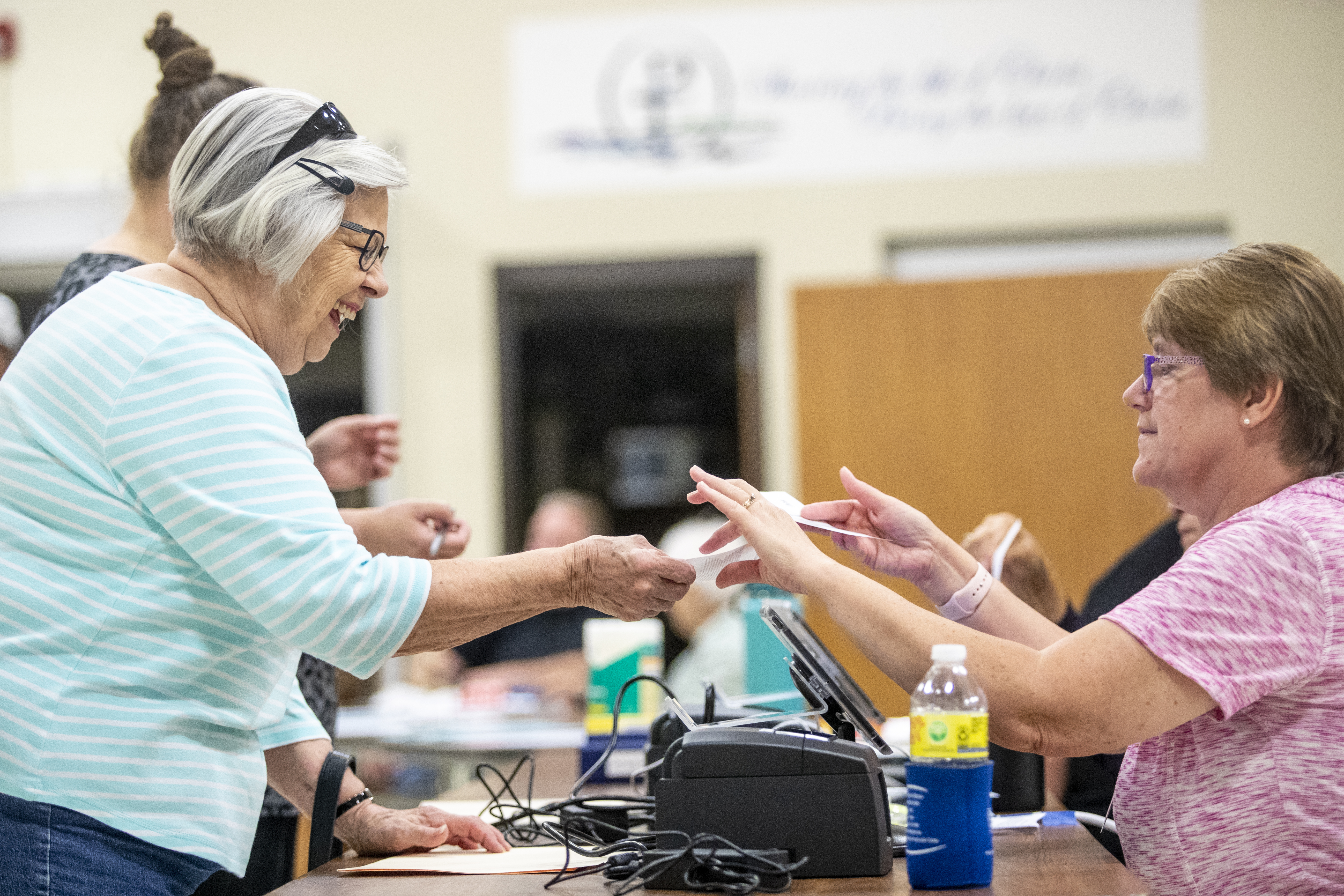 Residents exercise their voting rights Tuesday during Minnesota primary - Vimarsana News
