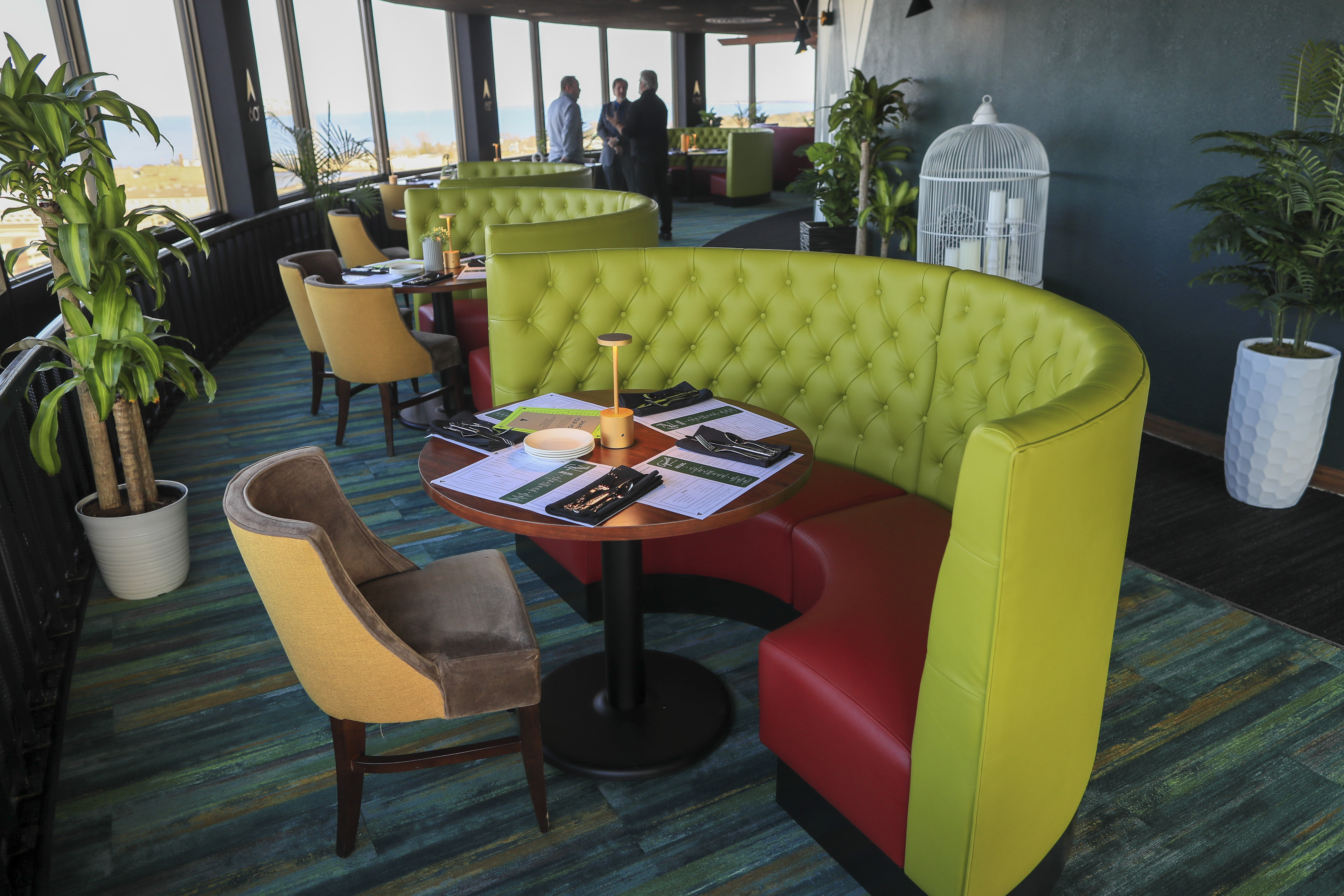 Apostle Supper Club opens atop downtown Radisson - Vimarsana News