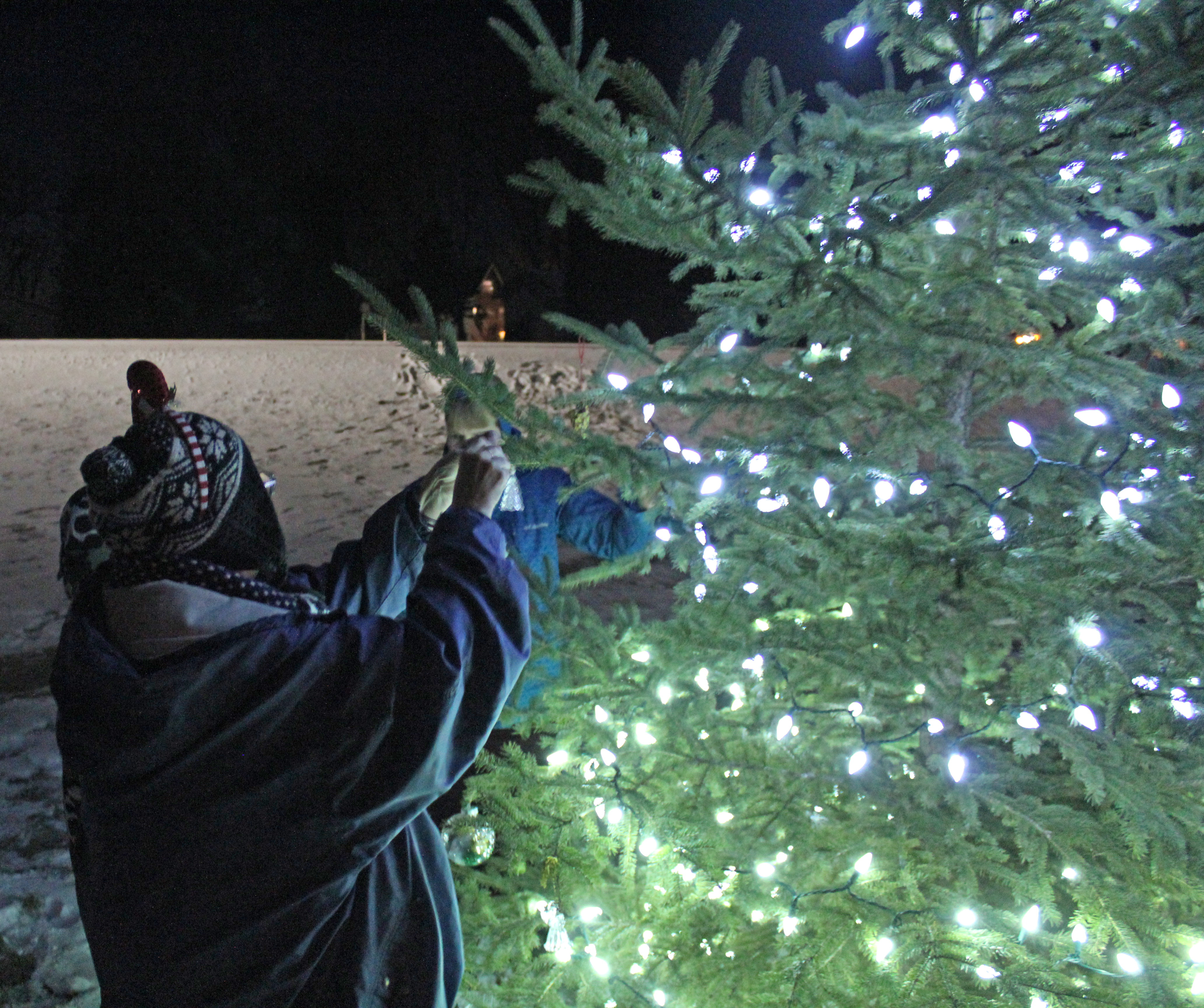 Menahga turns out for holiday celebration - Vimarsana News