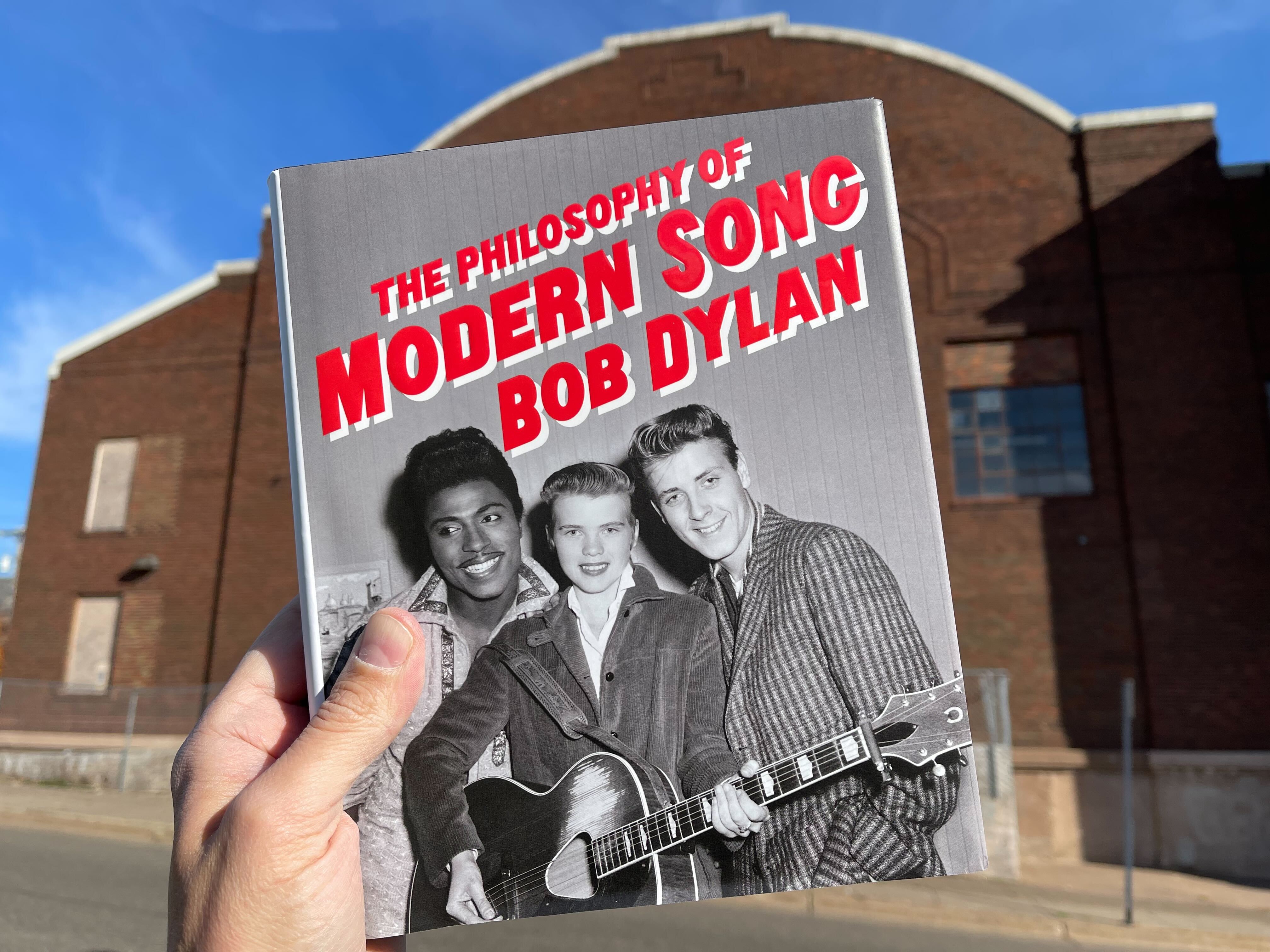 Front Row Seat: In new book, Bob Dylan shares personal takes on other artists' songs - Vimarsana News