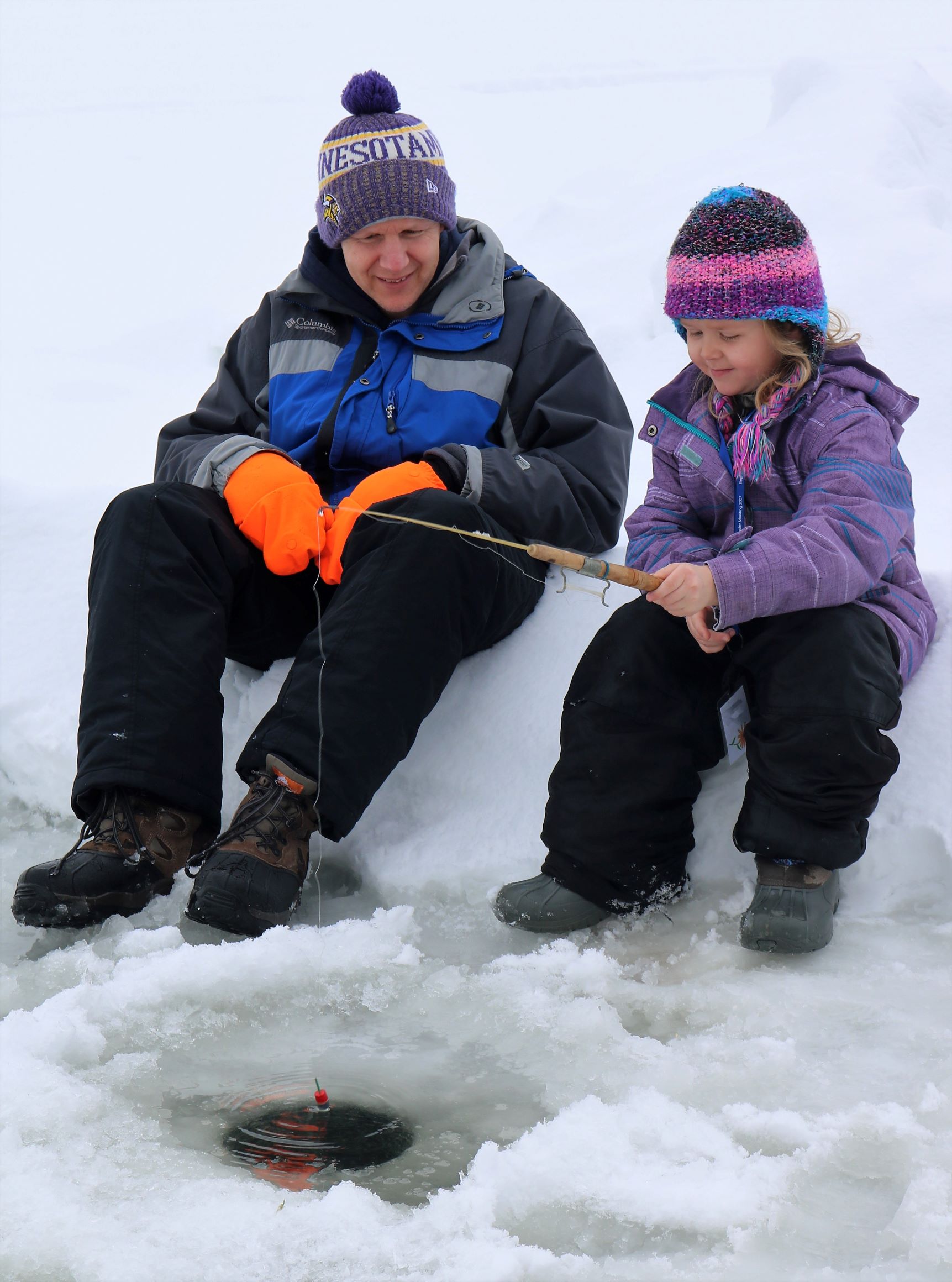 Area briefs: Kids learn to ice fish for free on Mississippi River - Vimarsana News