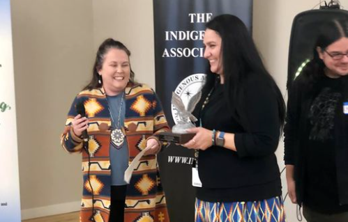 Native American woman receives award for contributions to Indigenous Peoples of Fargo - Vimarsana News