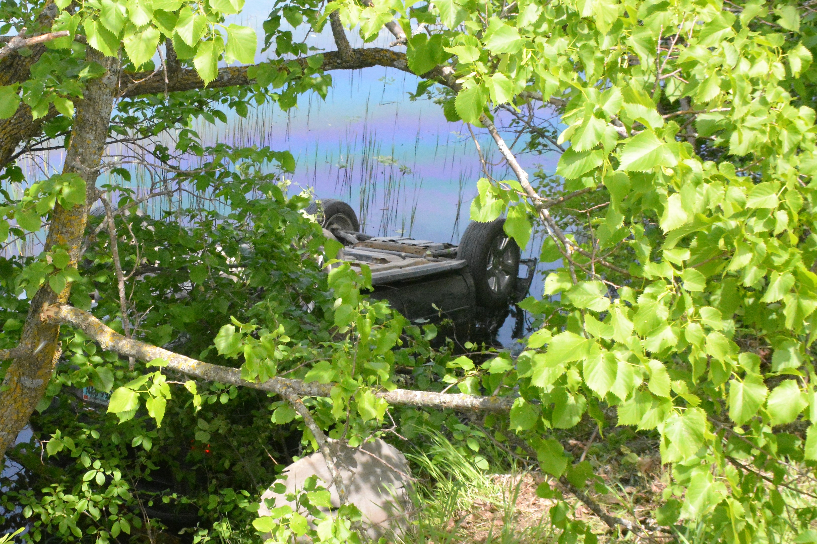 Vehicle rolls into Lake Louise near Alexandria - Vimarsana News
